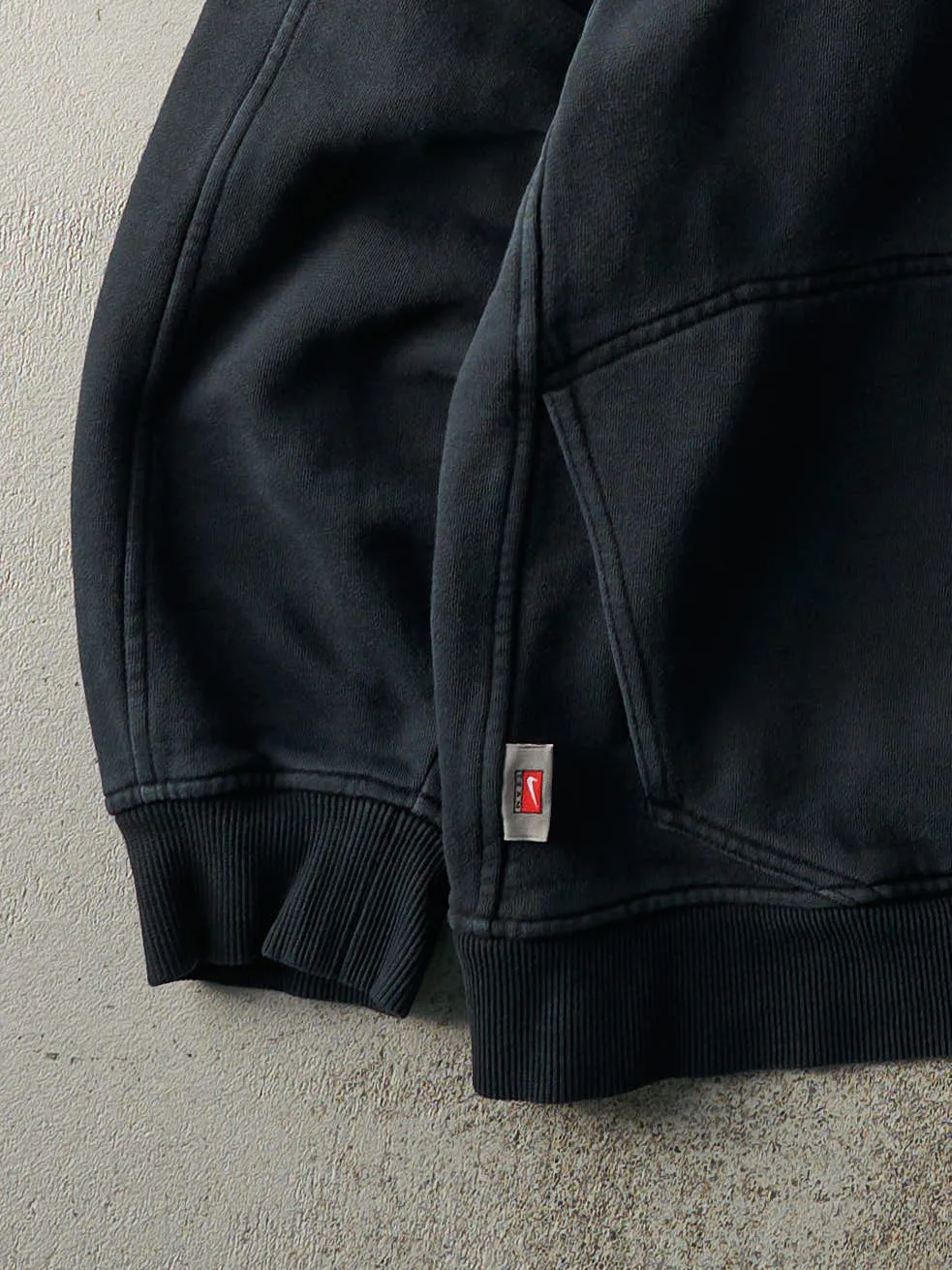 Vintage Y2K Black Nike Swoosh Oregon State Beavers Hoodie (L/XL) sold by Rebalance Vintage product image thumbnail 3