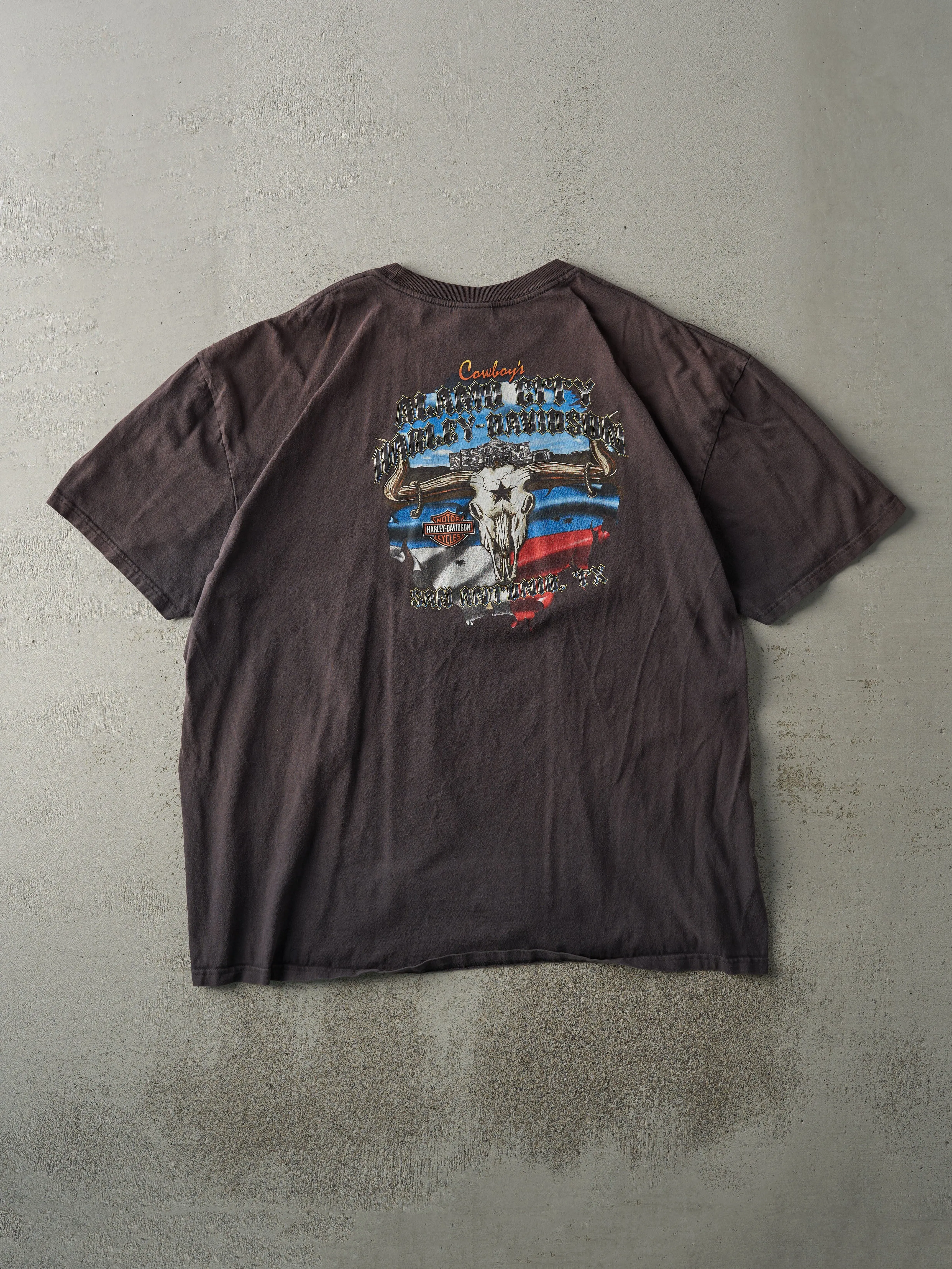 Vintage 04' Faded Grey San Antonio TX Harley Davidson Tee (XL/XXL) sold by Rebalance Vintage product image thumbnail 2