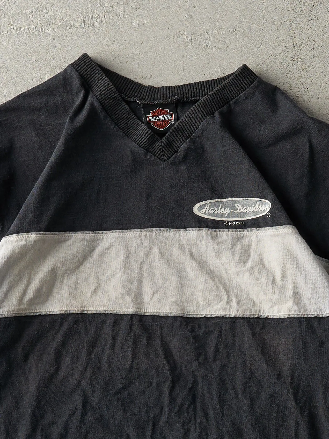 Vintage 00' Black Alberta Harley Davidson V Neck Tee (M/L) sold by Rebalance Vintage product image thumbnail 3