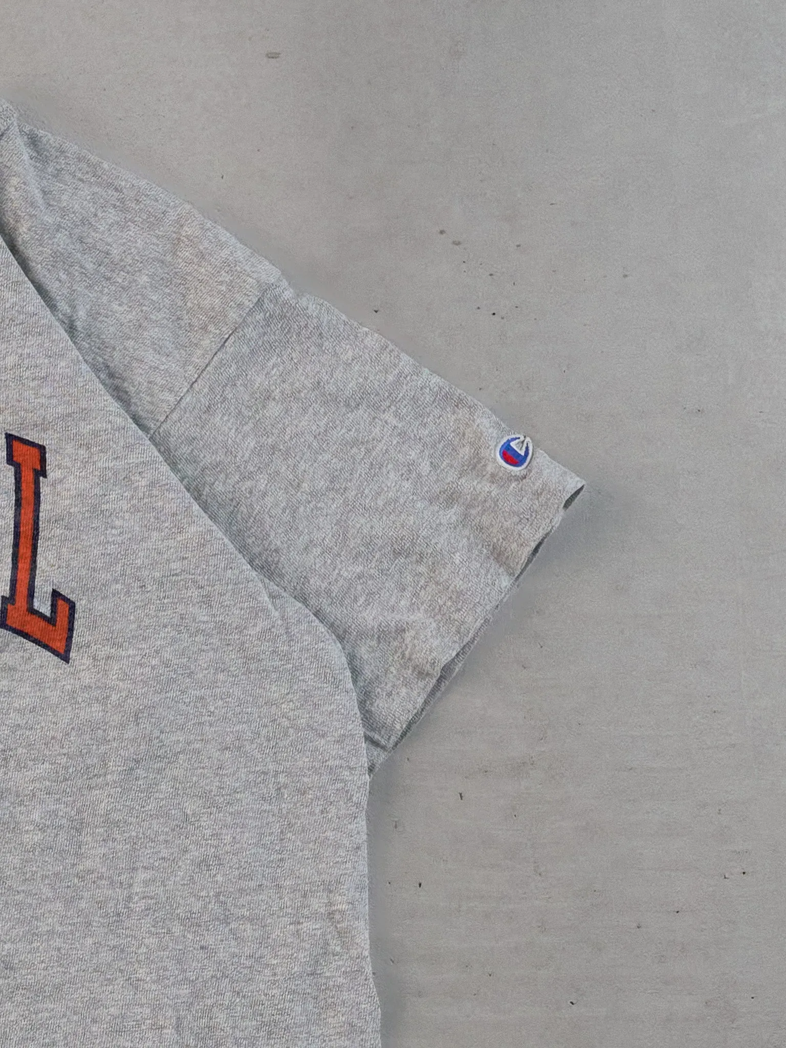 Vintage 80s Grey Bucknell Graphic Tee (S) sold by Rebalance Vintage product image thumbnail 2