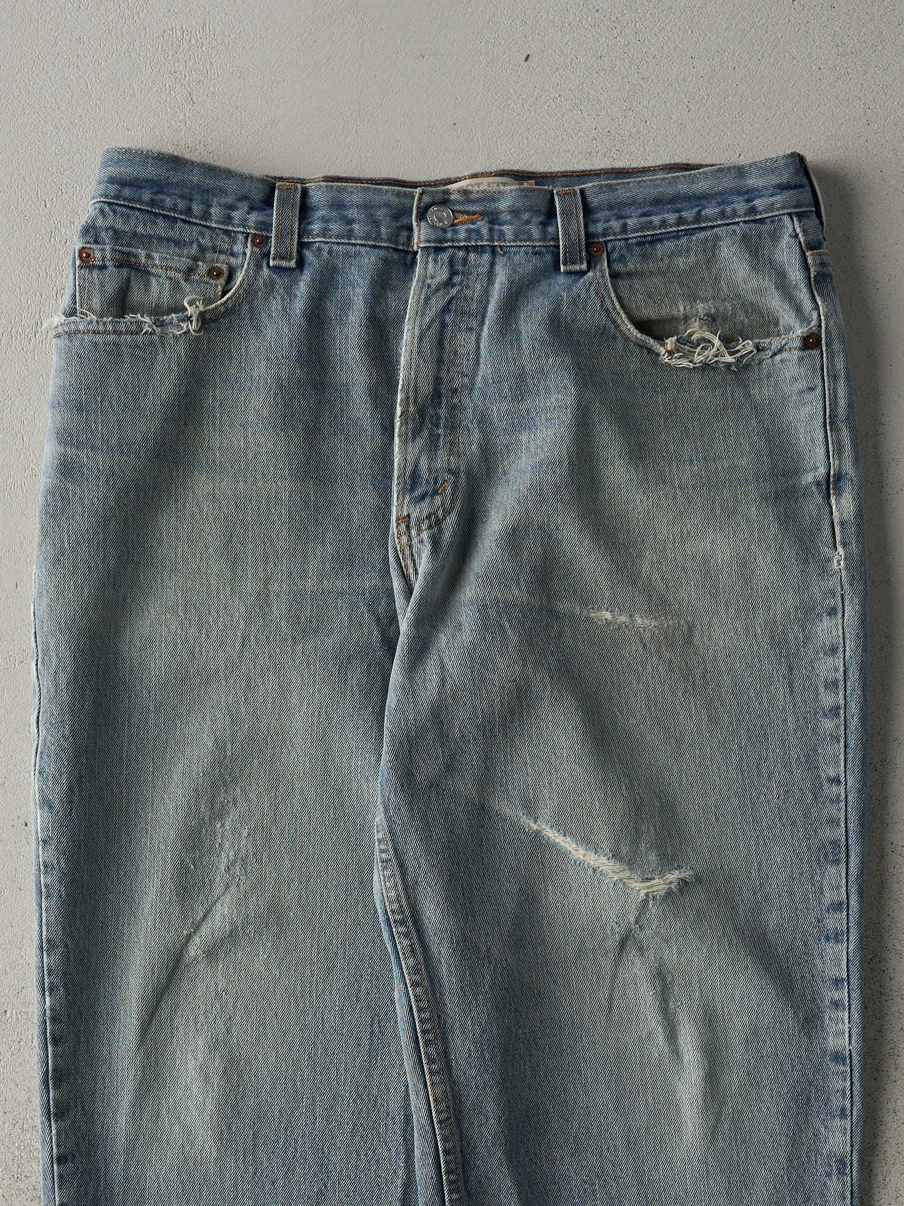 Vintage Y2K Light Wash Levi's 560 Jeans (36x29) sold by Rebalance Vintage product image thumbnail 4