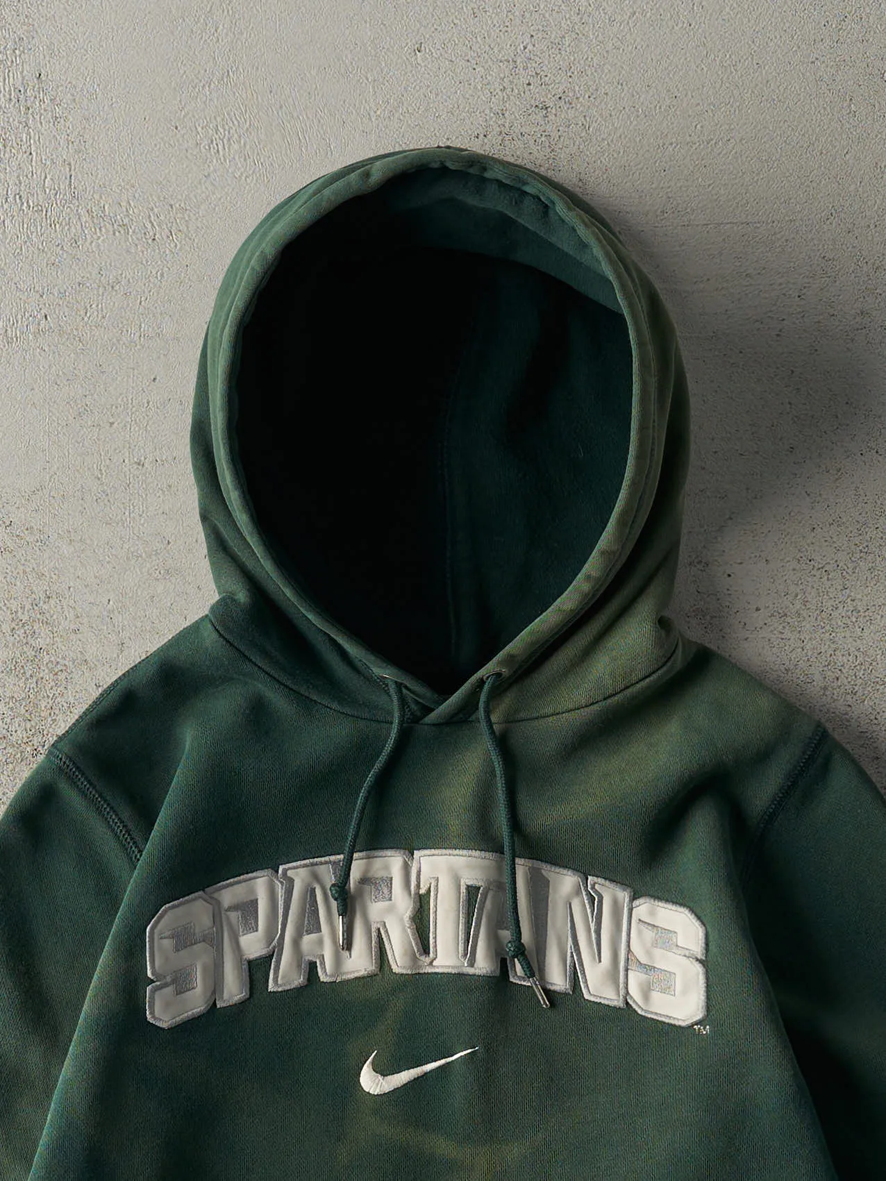 Vintage Y2K Sun Faded Green Michigan State Spartans Nike Hoodie (S) sold by Rebalance Vintage product image thumbnail 2