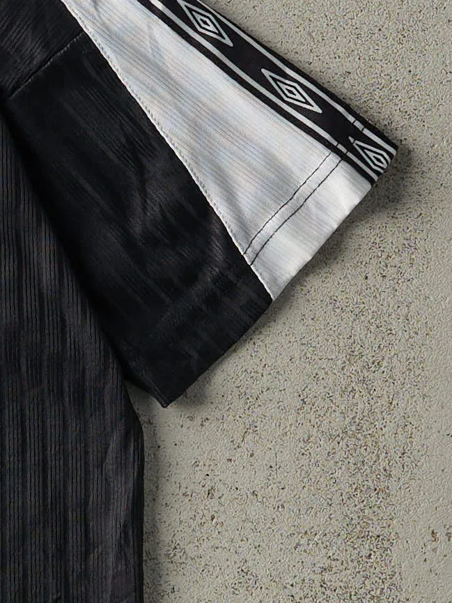 Vintage 90s Black & White Umbro Soccer Jersey (S) sold by Rebalance Vintage product image thumbnail 4
