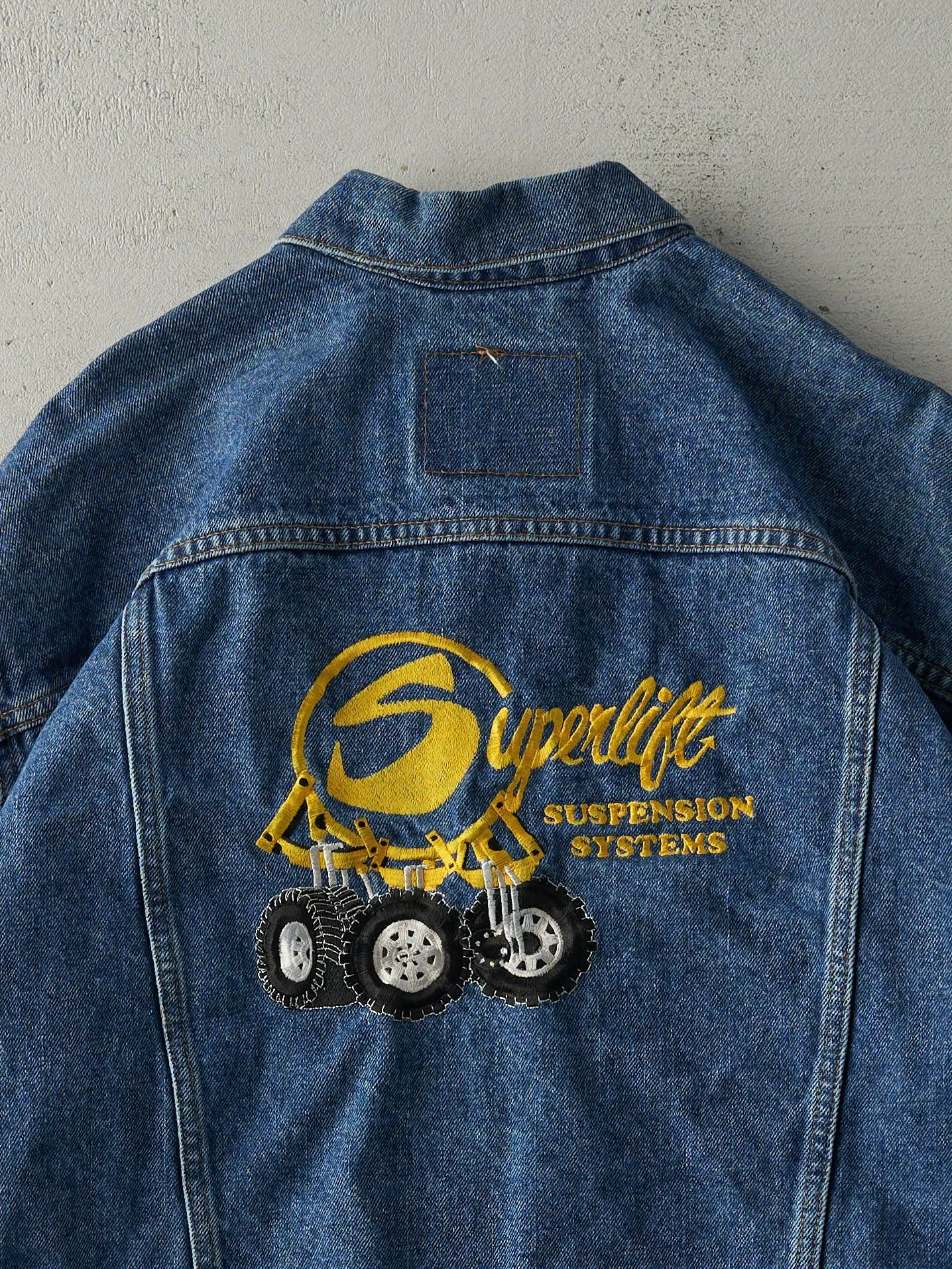 Vintage 90s Mid Wash Embroidered Levi's Type 3 Denim Jacket (XL) sold by Rebalance Vintage product image thumbnail 4