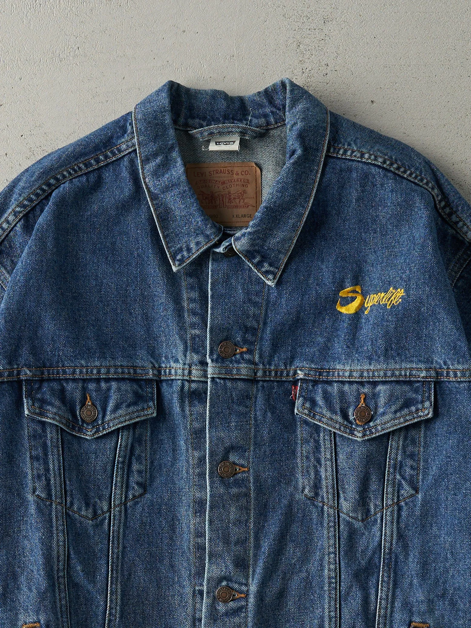 Vintage 90s Mid Wash Embroidered Levi's Type 3 Denim Jacket (XL) sold by Rebalance Vintage product image thumbnail 3
