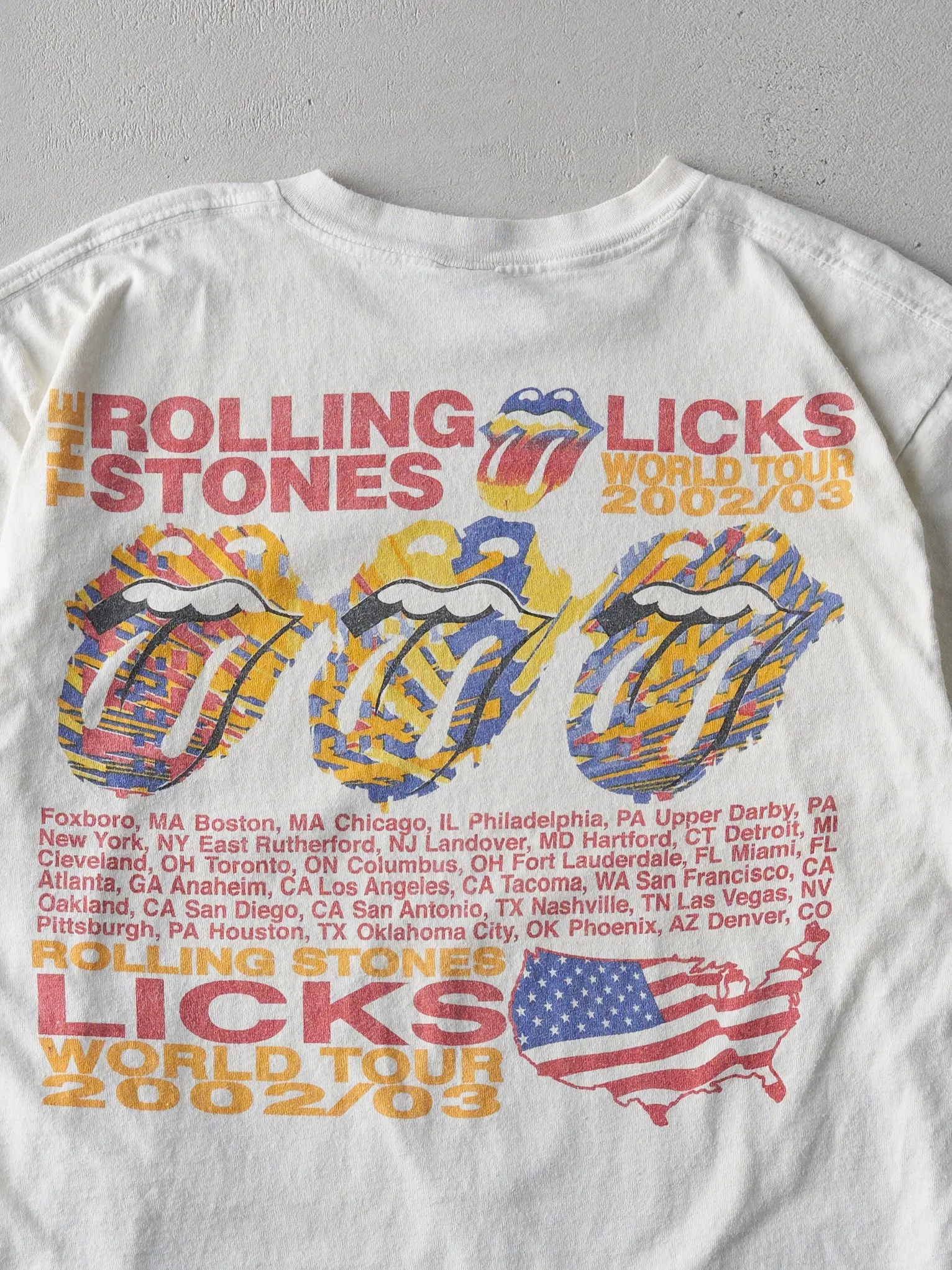 Vintage '02 Off White The Rolling Stones World Tour Tee (M) sold by Rebalance Vintage product image thumbnail 4