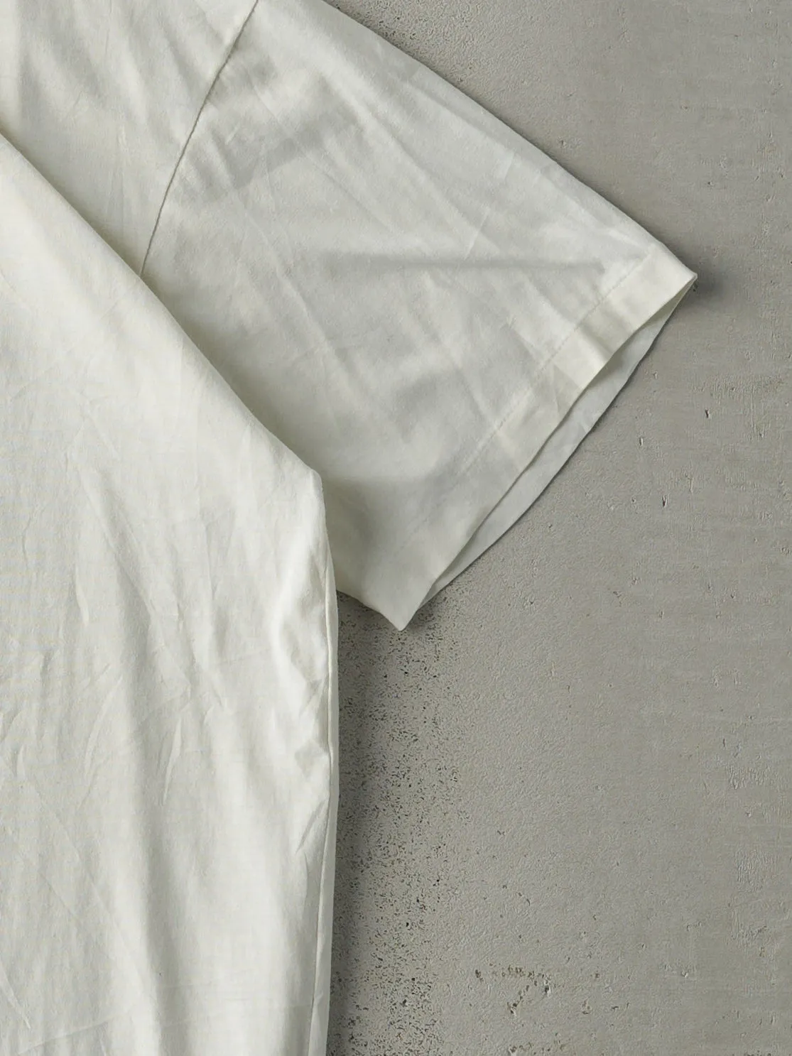 Vintage 90s White Molson Canadian Tee (L) sold by Rebalance Vintage product image thumbnail 3