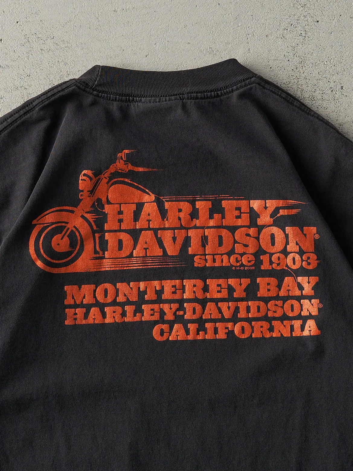 Vintage 09' Black Monterey Bay California Harley Davidson Pocket Tee (M) sold by Rebalance Vintage product image thumbnail 4