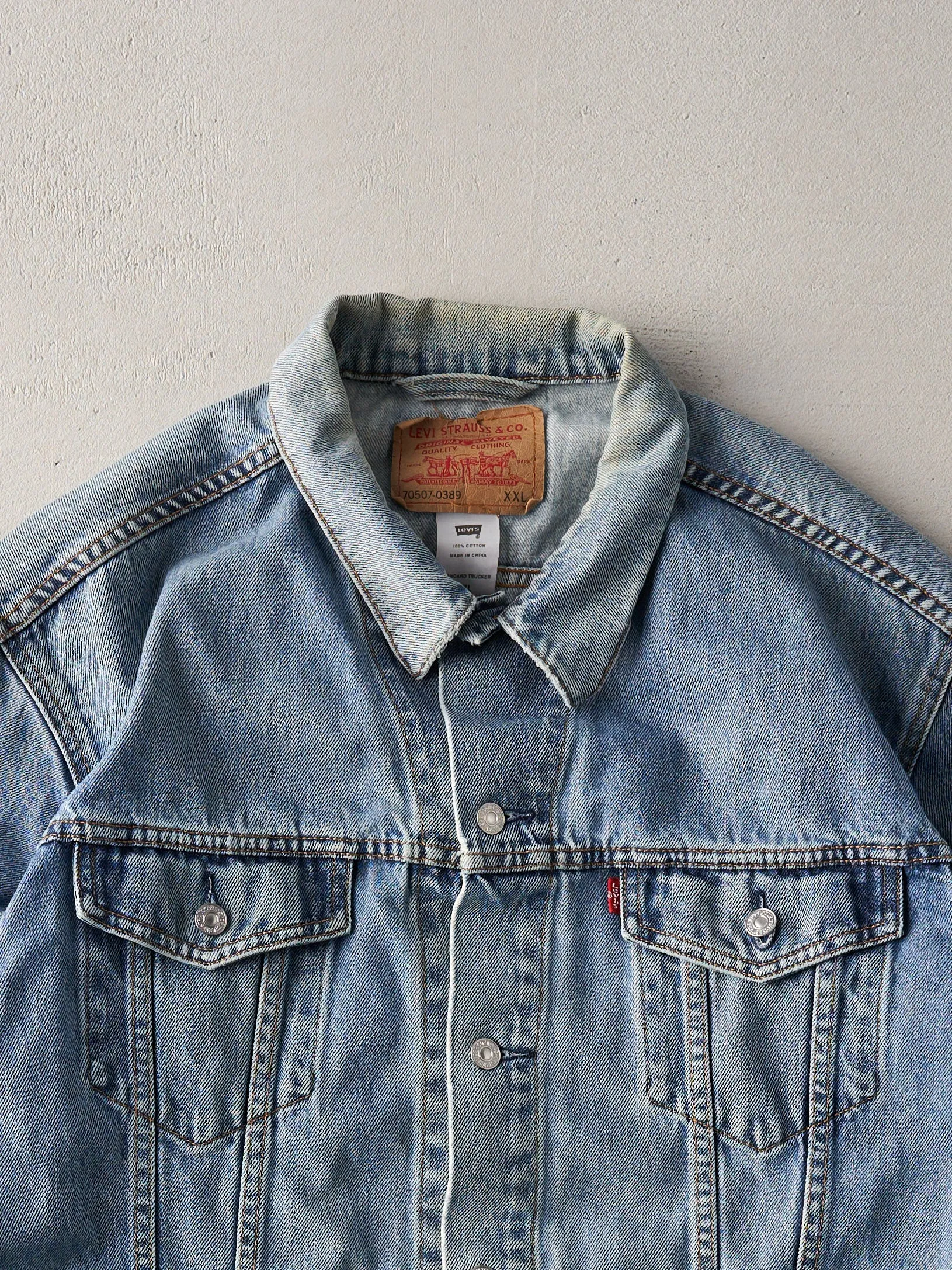 Vintage 90s Light Wash Type 3 Levis Denim Jacket (L) sold by Rebalance Vintage product image thumbnail 2