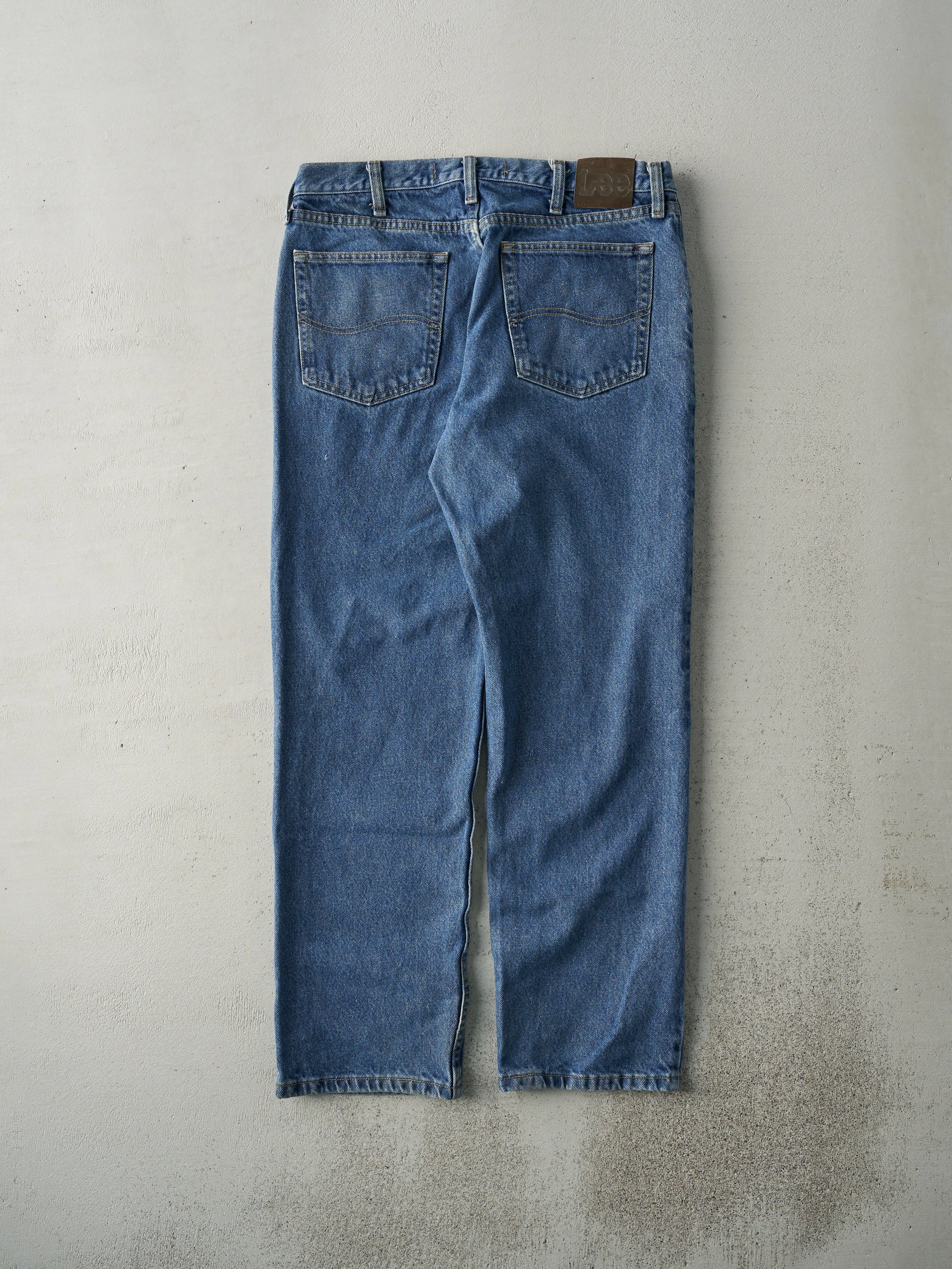 Vintage 90s Mid Wash Lee Regular Fit Jeans (33x29) sold by Rebalance Vintage product image thumbnail 2