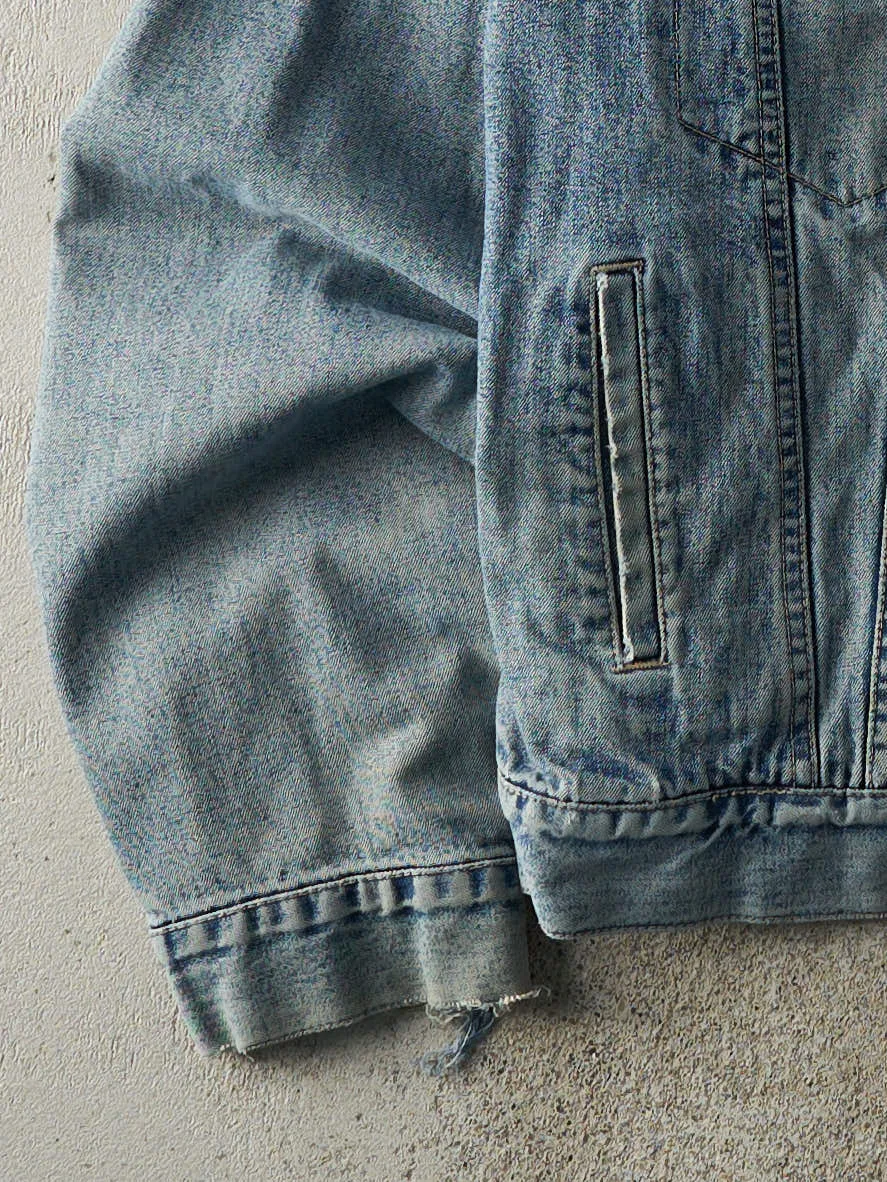 Vintage 90s Light Wash Gap Flannel Lined Denim Jacket (M) sold by Rebalance Vintage product image thumbnail 3