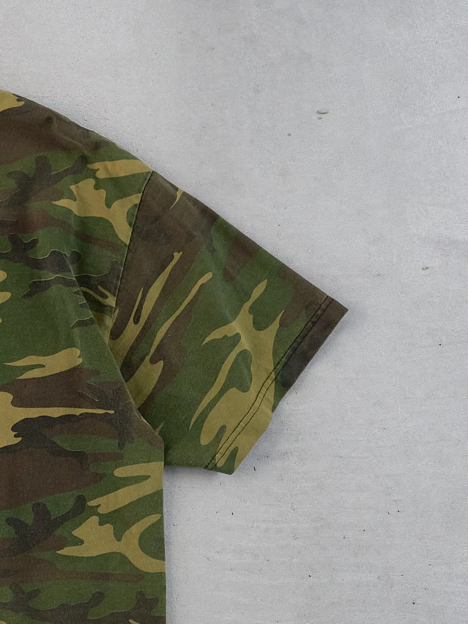 Vintage 90s Green "You Can't See Me" Camo Tee (M/L) sold by Rebalance Vintage product image thumbnail 3