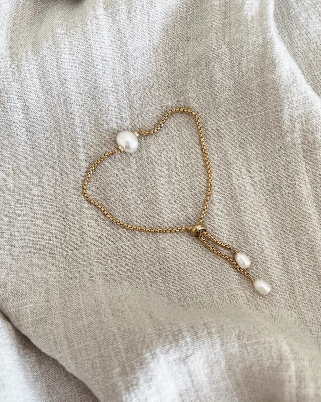 THE DARLING PEARL BRACELET sold by Stylin by Aylin