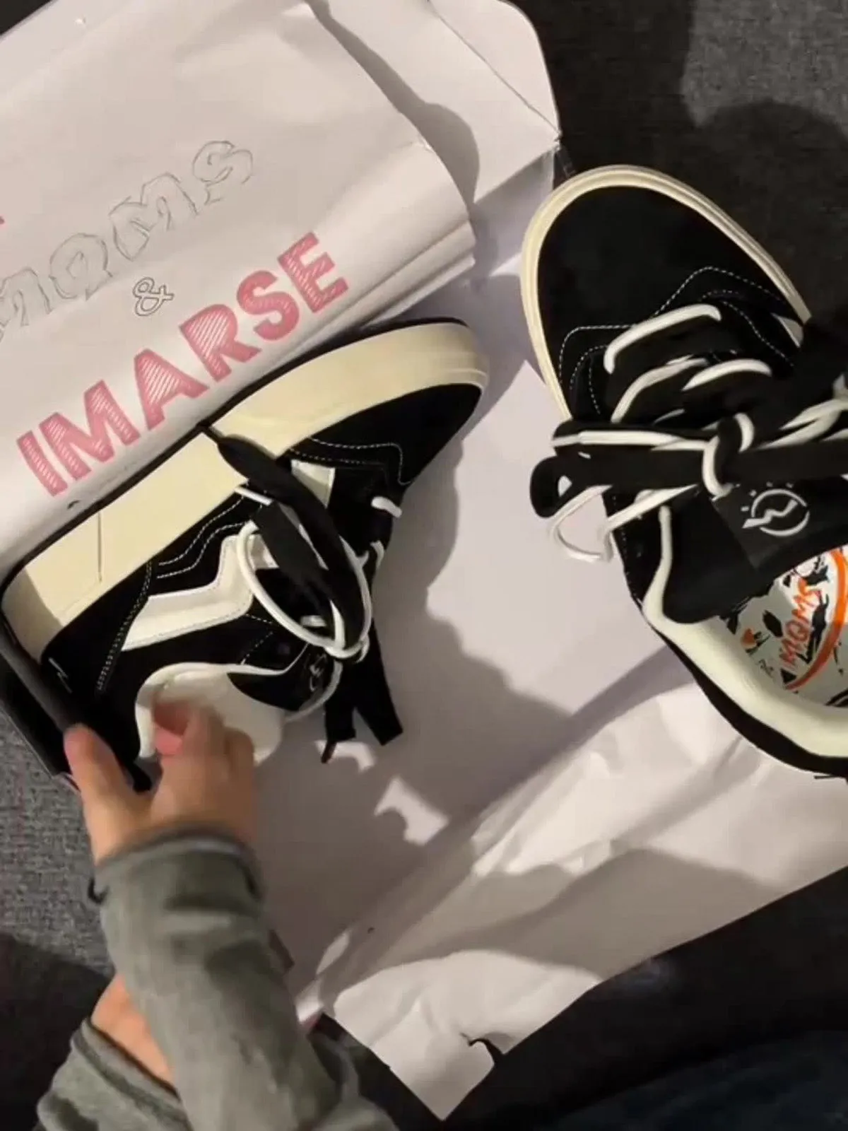 Contrast Color Reverse Covering Stitching Sneakers sold by Thesupermade product image thumbnail 3