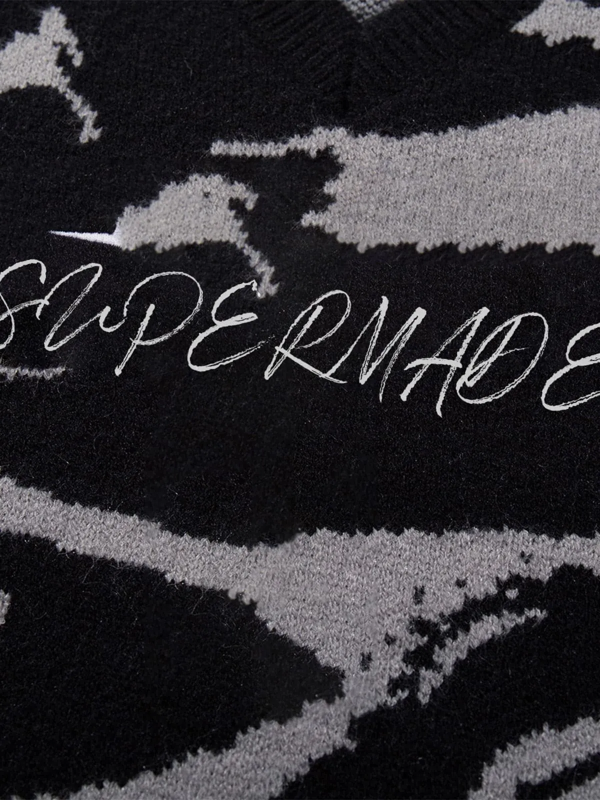 High Street Dark Skull Frayed-edge V-neck Sweater Vest sold by Thesupermade product image thumbnail 5