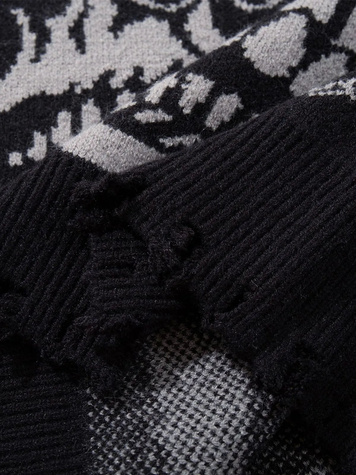 High Street Dark Skull Frayed-edge V-neck Sweater Vest sold by Thesupermade product image thumbnail 3