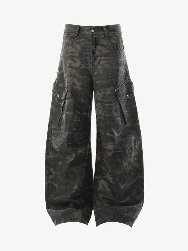 Vintage Camouflage Print Multi-Pocket Cargo Barrel Pants sold by Thesupermade