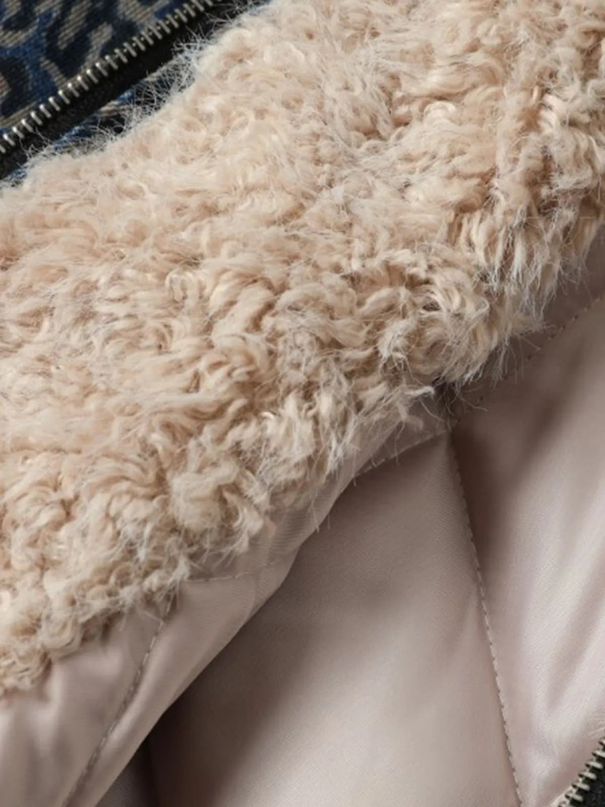 Vintage Lambswool Leopard Emblem Padded Jacket sold by Thesupermade product image thumbnail 5