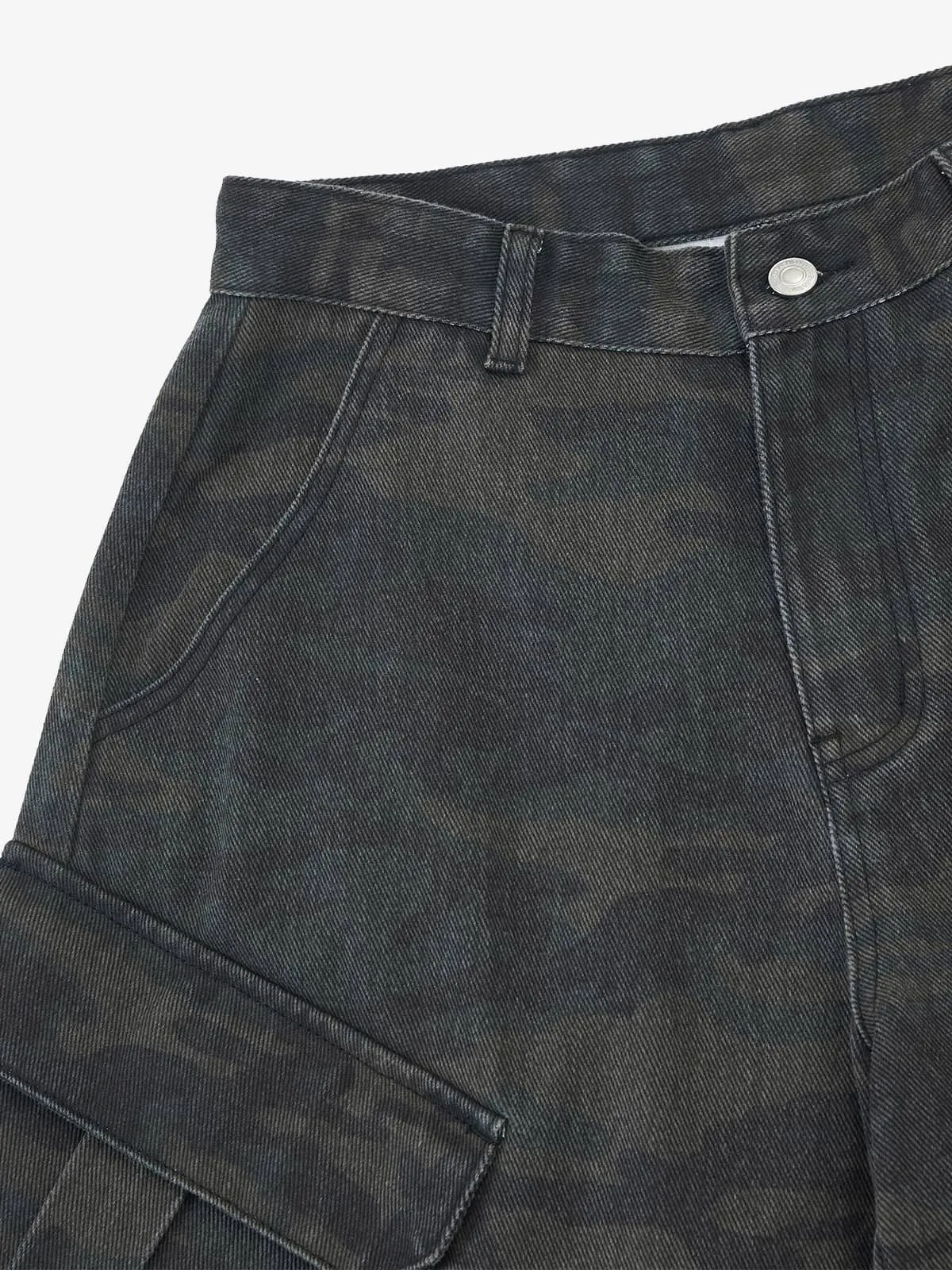 Retro Camo Multi-Pocket Cargo Barrel Pants sold by Thesupermade product image thumbnail 4