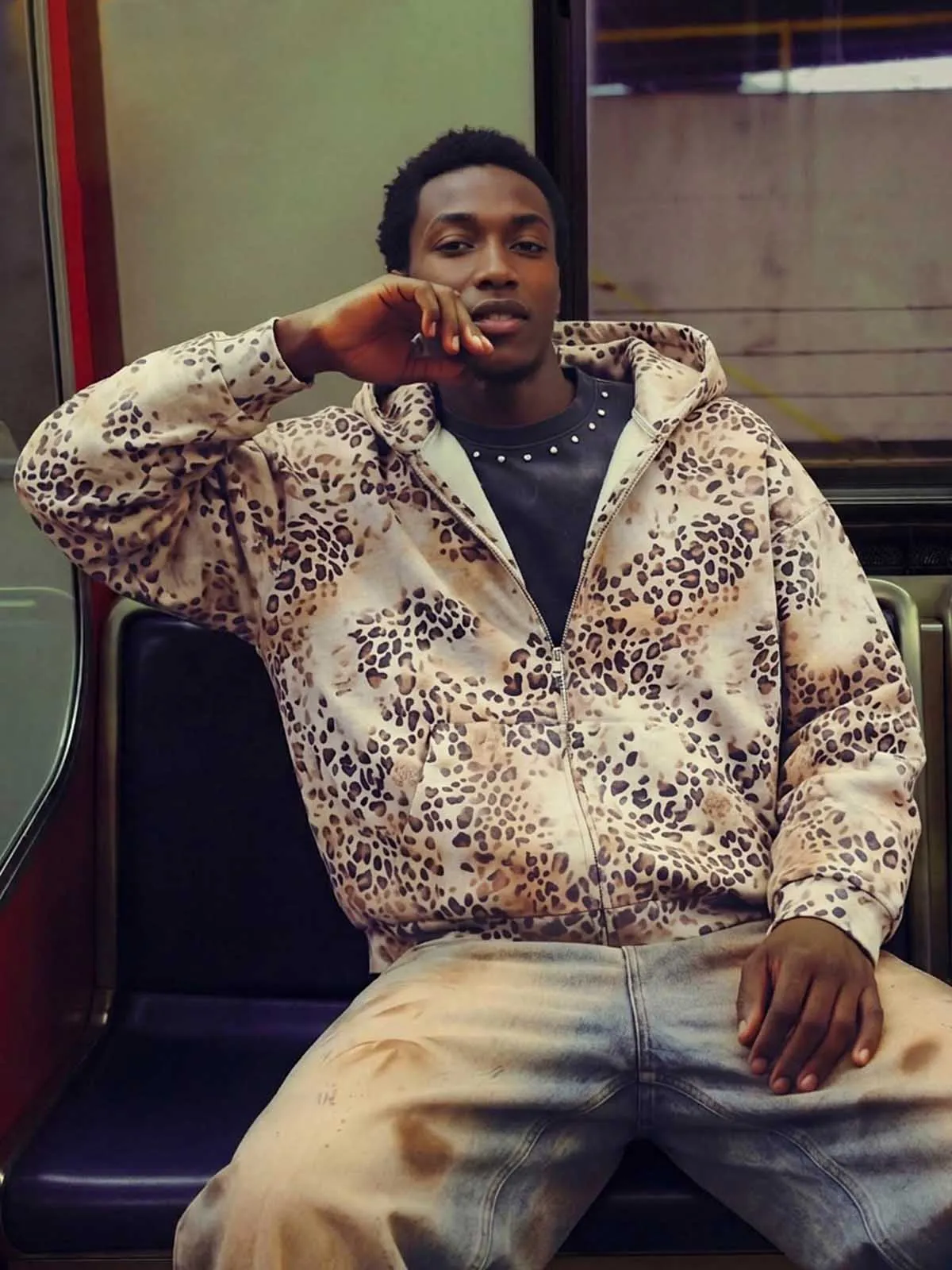 Gradient Leopard Distressed Zip Hoodie sold by Thesupermade product image thumbnail 2