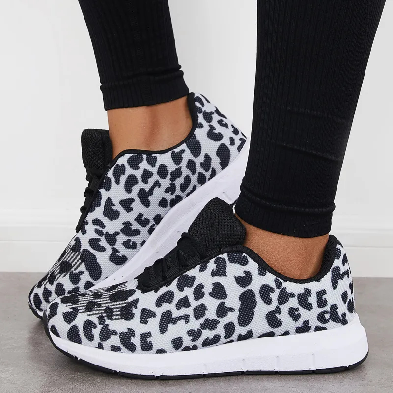 Lightweight Lace Up Athletic Sneakers Flat Running Shoes sold by Tinstree