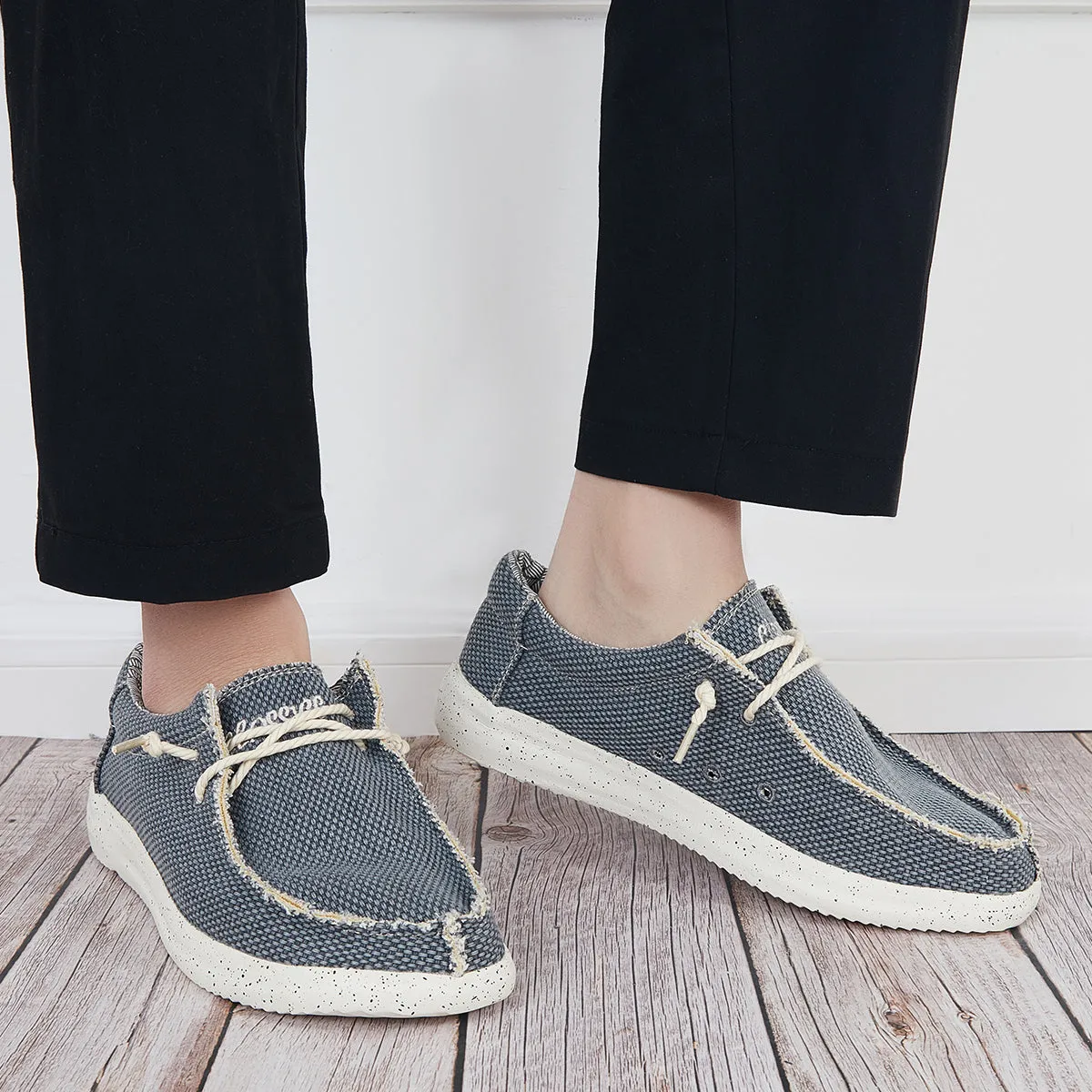 Men's and Women‘s Round Toe Lightweight Flats Slip on Sneakers Walking Shoes sold by Tinstree