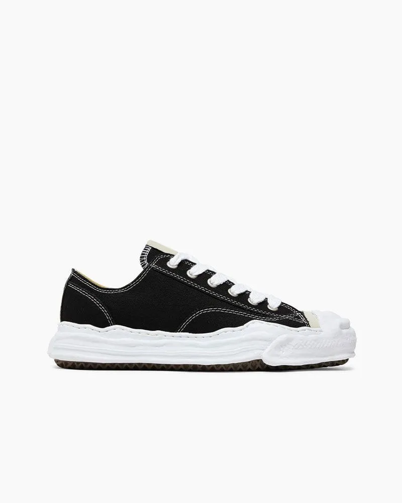 OG Sole Hank Low-Top Canvas Sneakers in Black White sold by Larosa product image thumbnail 2