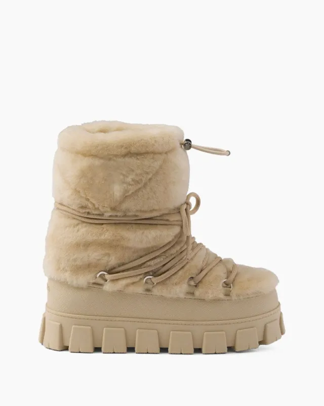 Women's Yeager Ski Shearling Boots sold by Larosa
