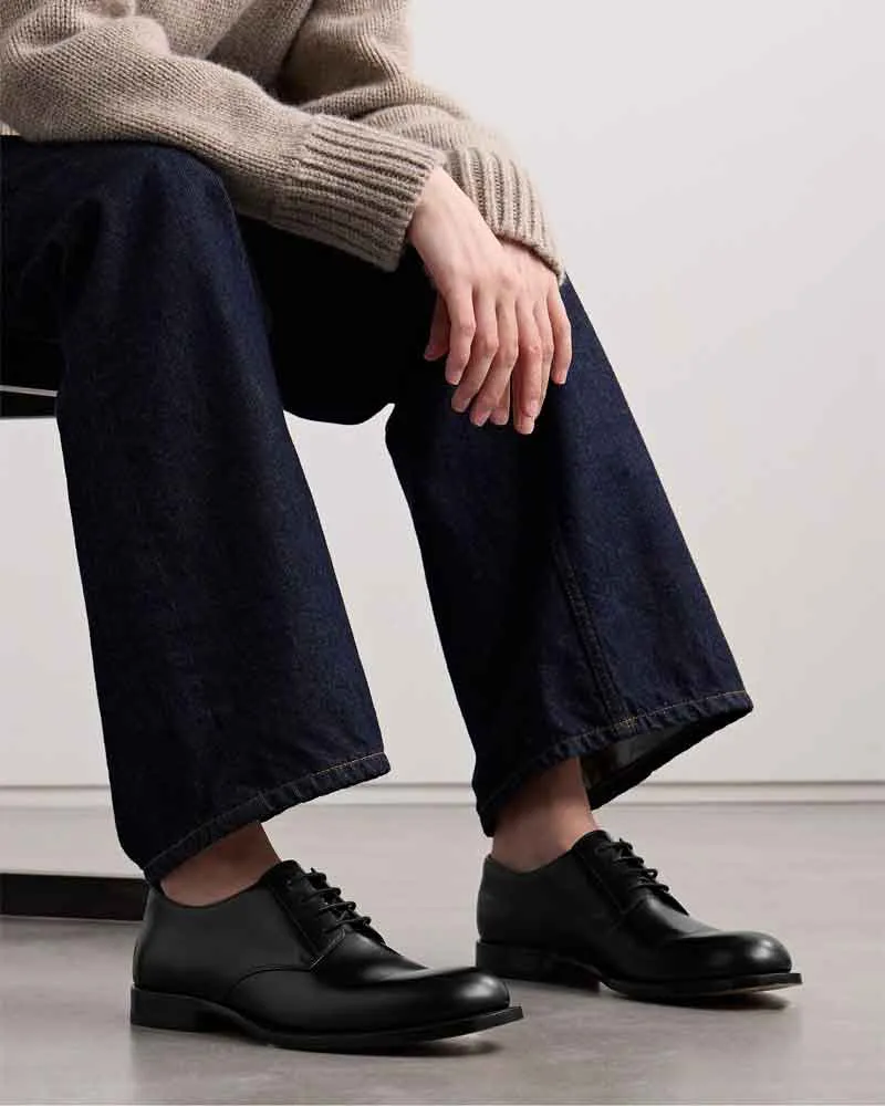 Minimalist Styling Polished Calfskin Derby Seamless Molded Upper sold by Larosa product image thumbnail 4