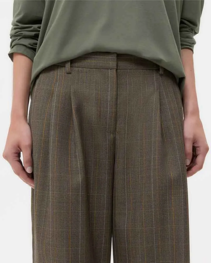 (Pre-sale) Women's Urban ChicMid-Rise Straight Leg Wool Trousers sold by Larosa product image thumbnail 4