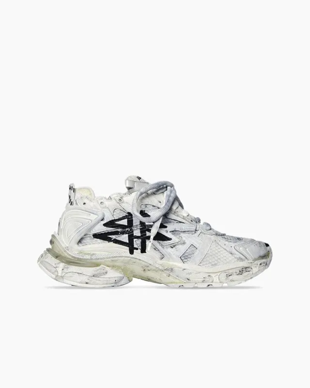 Men's Airport Outfit Aesthetic Graffiti Runners sold by Larosa