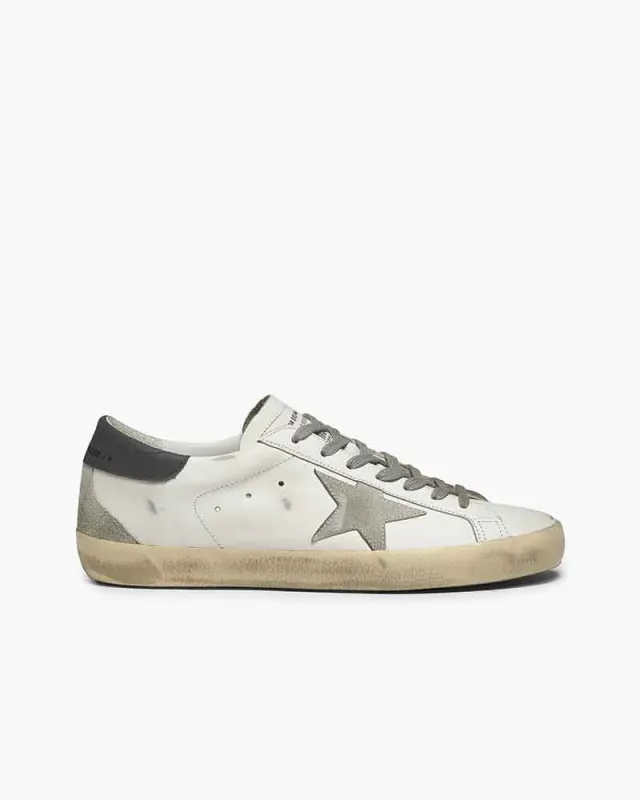 Women’s Daily Commute Star-Detail Distressed Sneakers made by Larosa