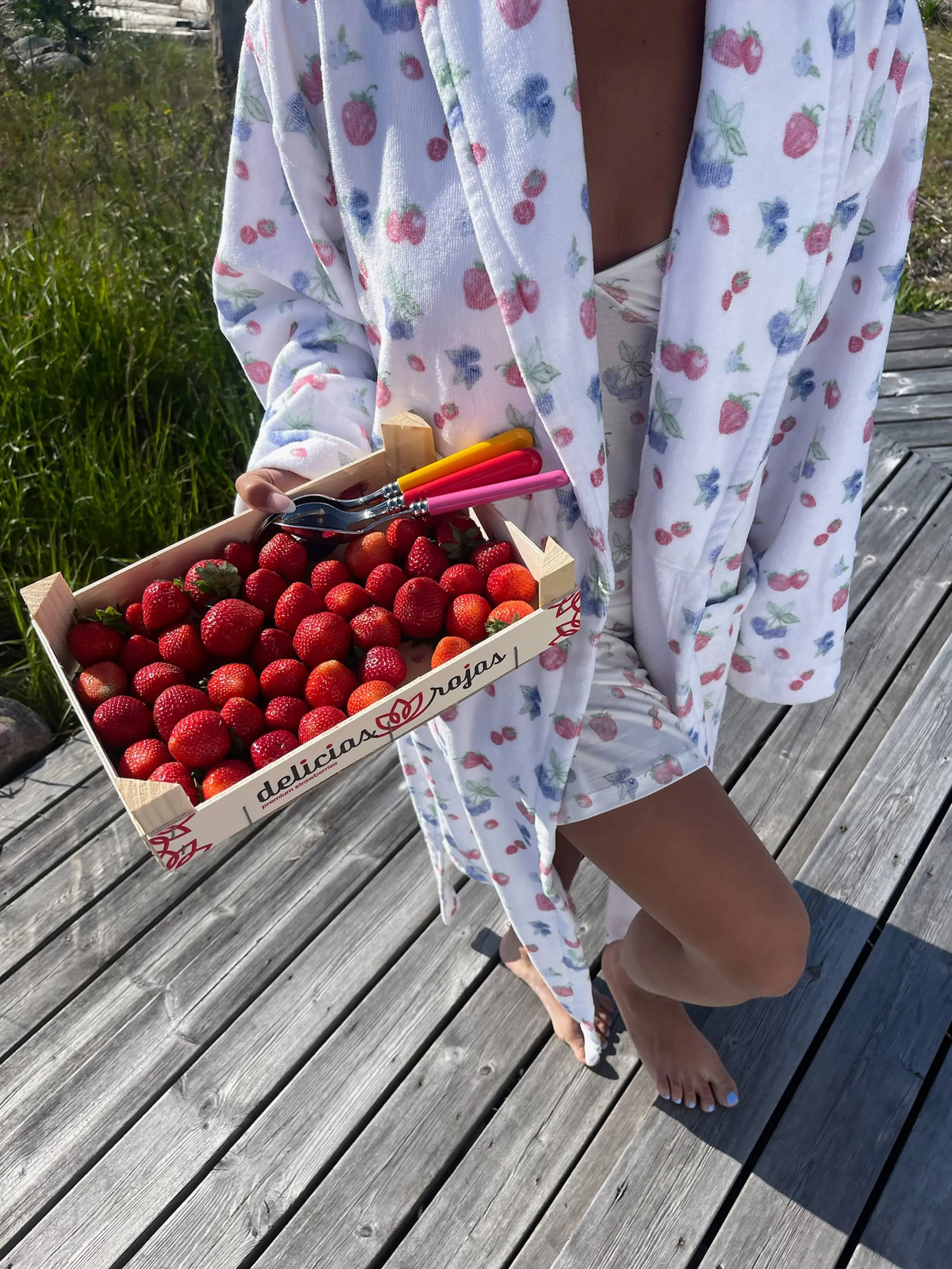 Robe Summer Berries sold by djerf avenue product image thumbnail 4