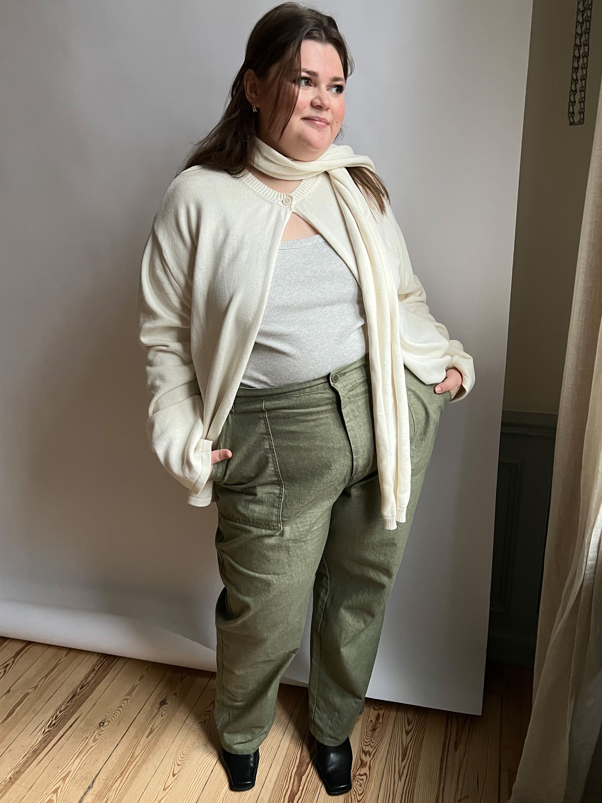 Go To Pants Green - Djerf Avenue sold by djerf avenue product image thumbnail 10