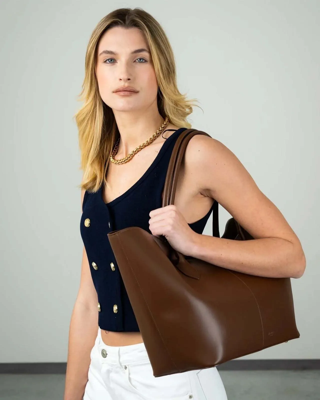 LOREN in Leather Calfskin Cognac sold by MADBAG product image thumbnail 2