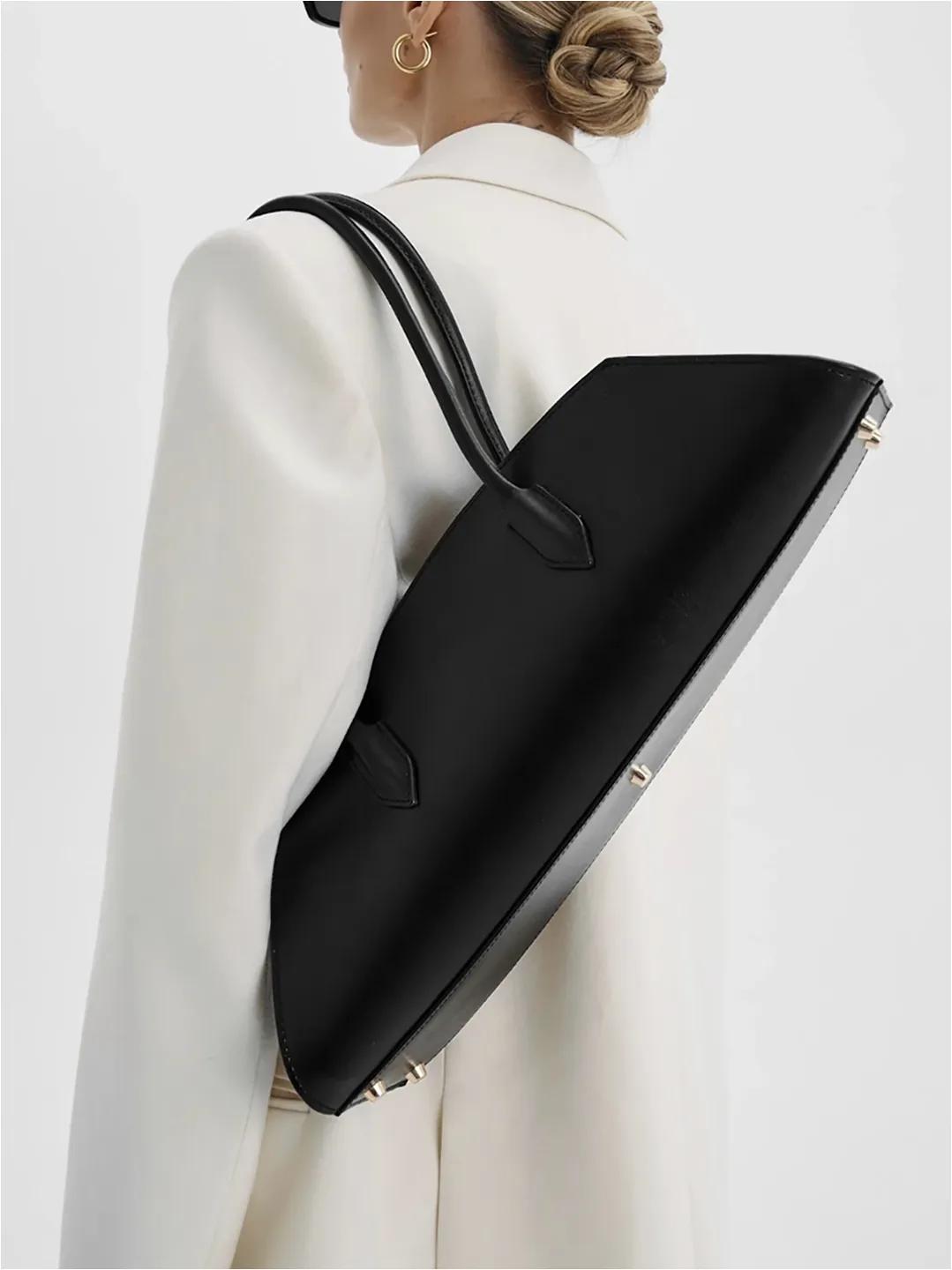 BASSOTTO in Leather Black sold by MADBAG product image thumbnail 2