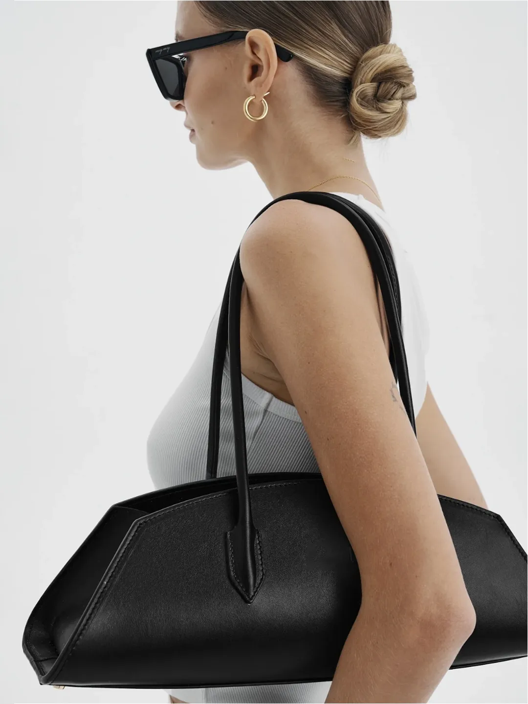 BASSOTTO in Leather Black sold by MADBAG product image thumbnail 3