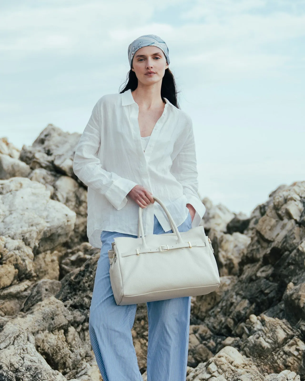 BELLUCCI Tote in Dollar-Grain Leather Cloud Dancer sold by MADBAG product image thumbnail 3