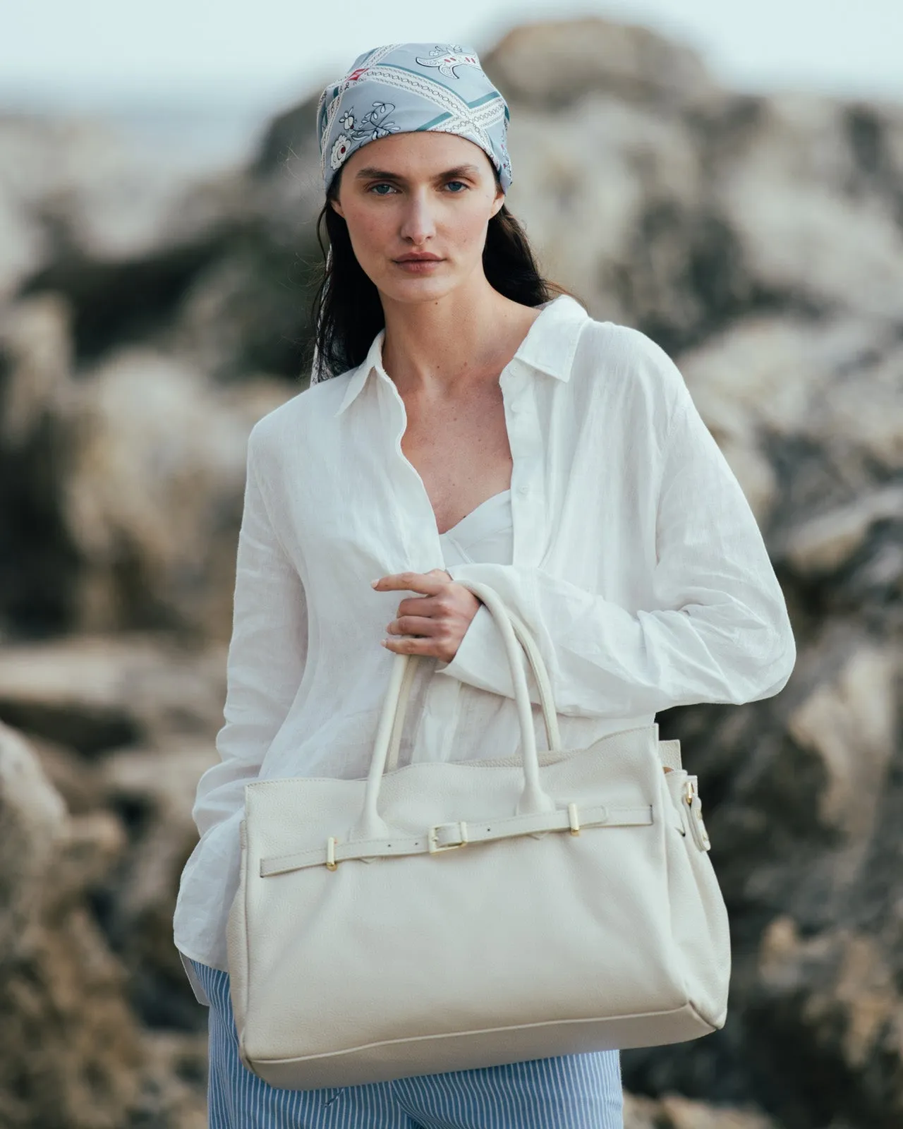 BELLUCCI Tote in Dollar-Grain Leather Cloud Dancer sold by MADBAG product image thumbnail 2