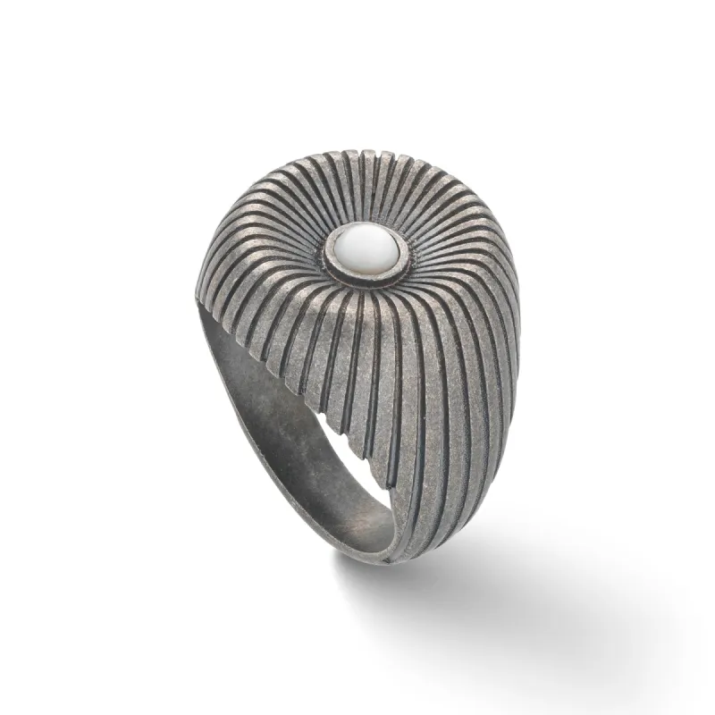 CALYC Radiant Ring with Mother of Pearl Gemstone sold by Marco Dal Maso