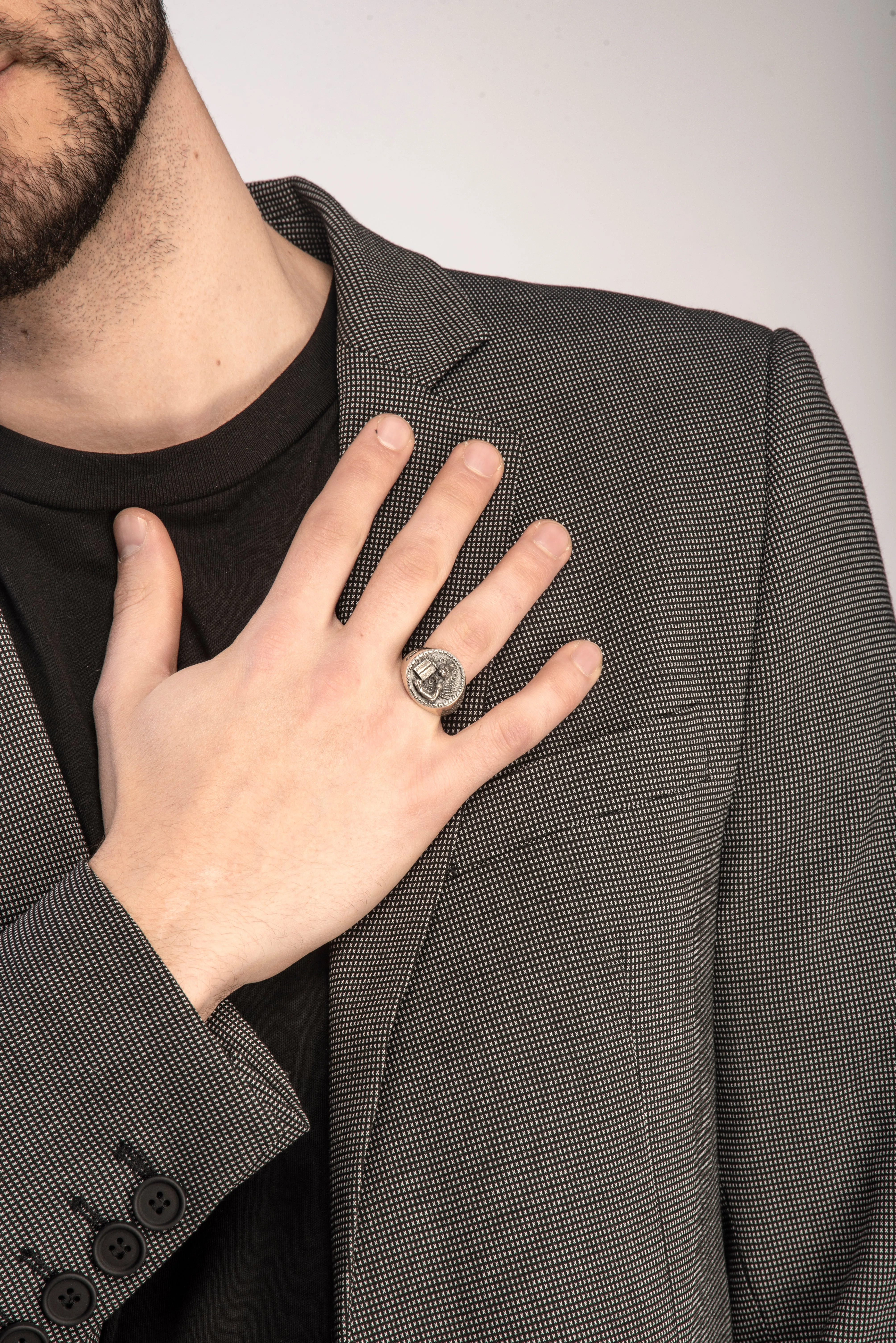 MONETA Leon Signet Ring sold by Marco Dal Maso product image thumbnail 2