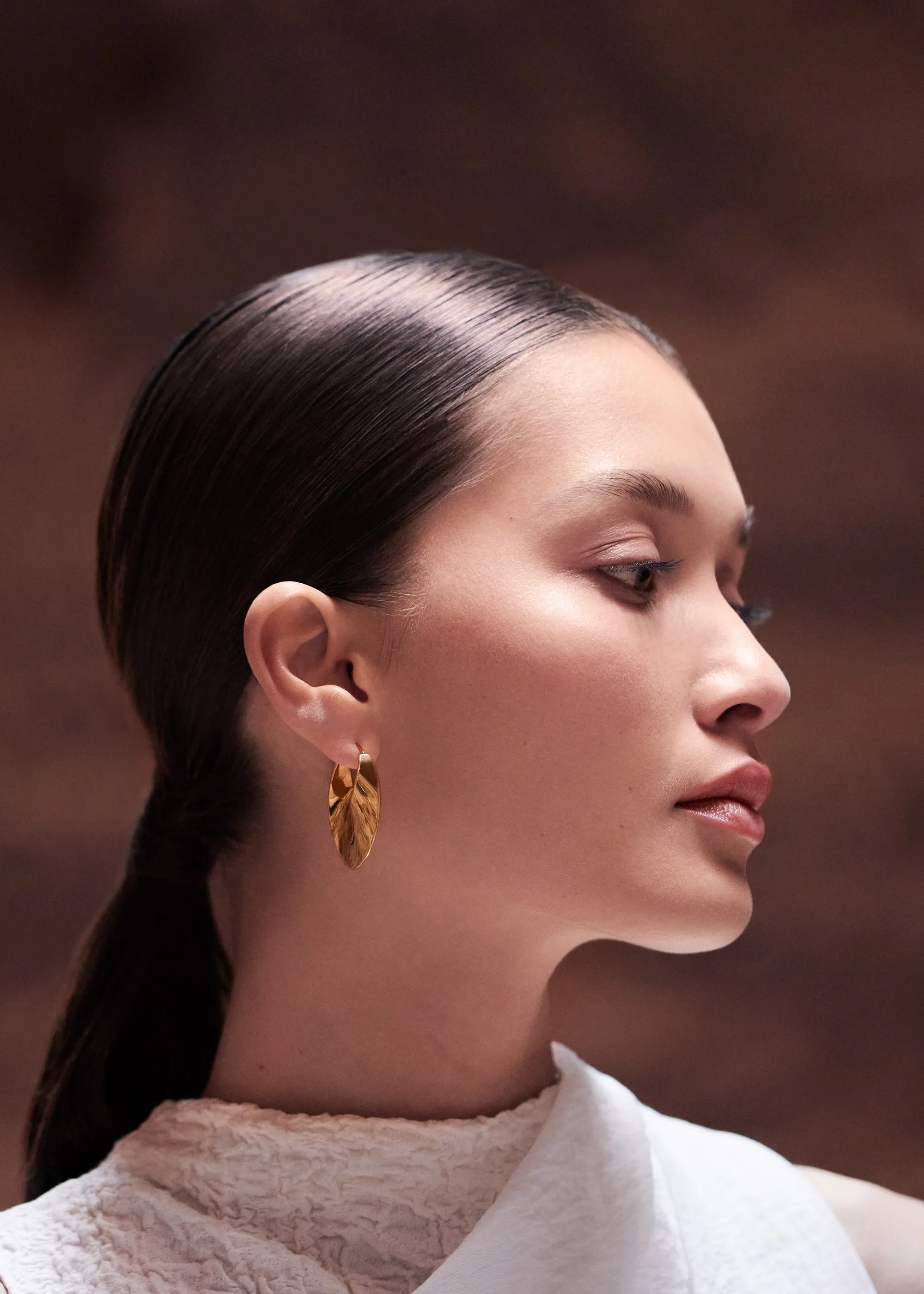 Éole Slim Hoop Earrings - 24 carat gold gilded sold by Polène product image thumbnail 5