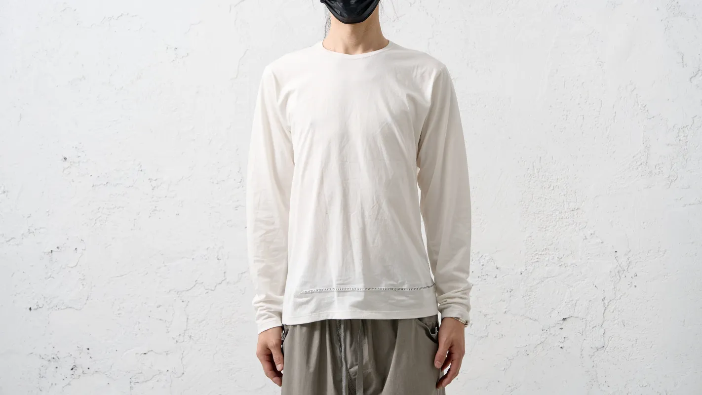 <span>25.1</span><span>"BASE"</span>T-SHIRTS L/S <br>SUPIMA COTTON 40'<br>WHITE made by taichi murakami
