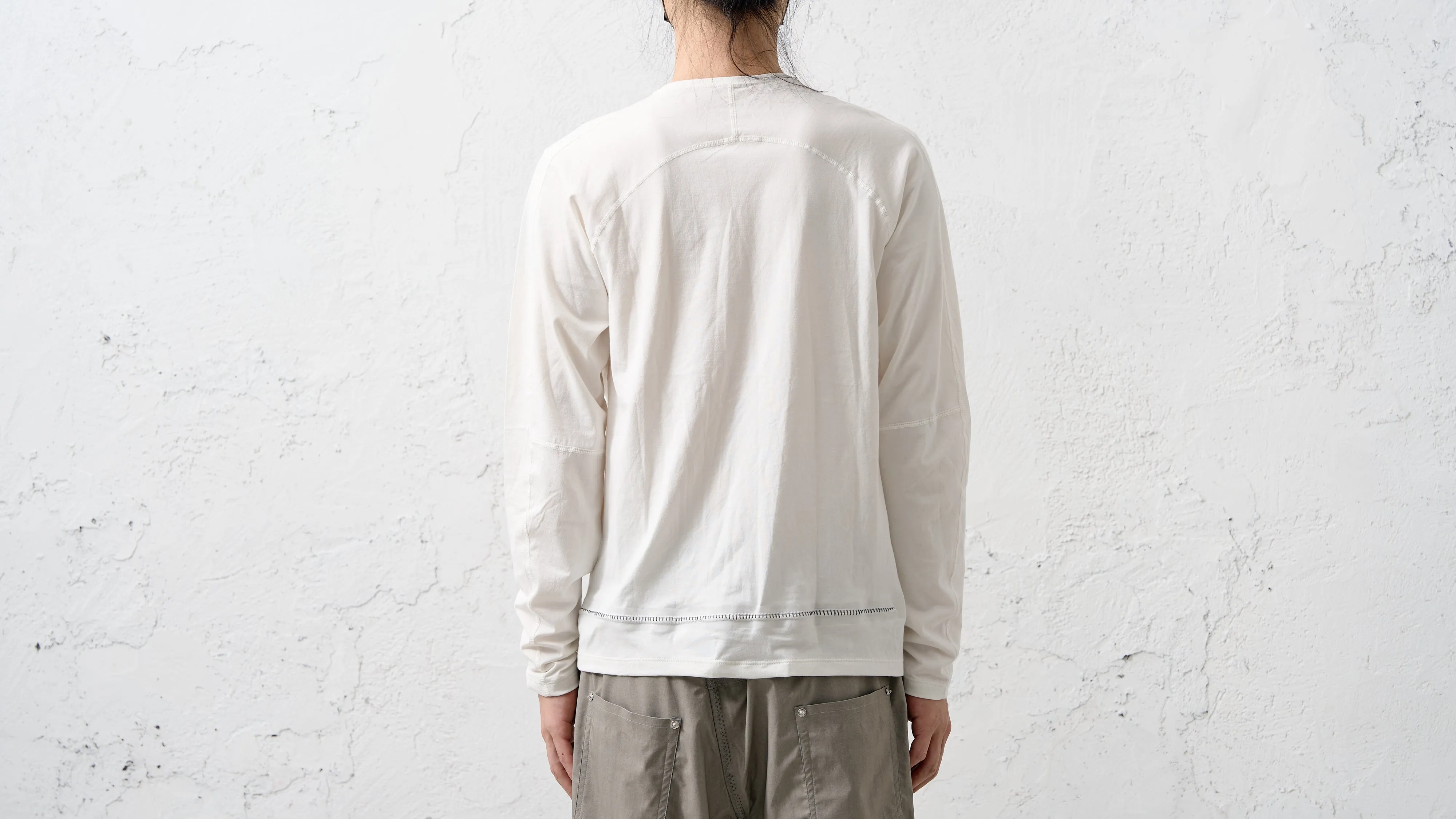 <span>25.1</span><span>"BASE"</span>T-SHIRTS L/S <br>SUPIMA COTTON 40'<br>WHITE sold by taichi murakami product image thumbnail 5