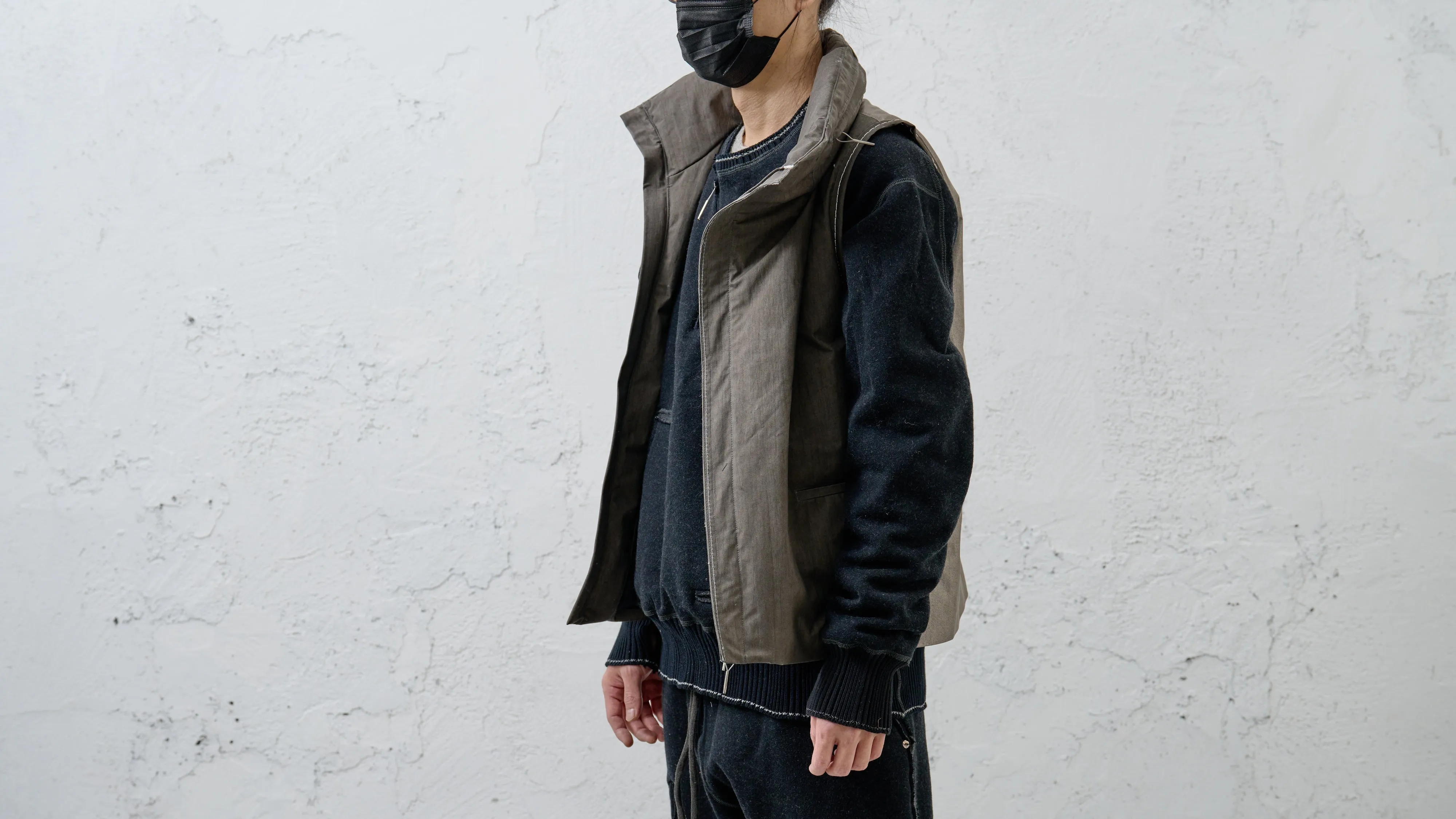 <span>25.2</span><span>"BASIC"</span>HIGHNECK VEST PRIMALOFT<br>3 LAYER NYLON<br>DUSTY GREY sold by taichi murakami product image thumbnail 2