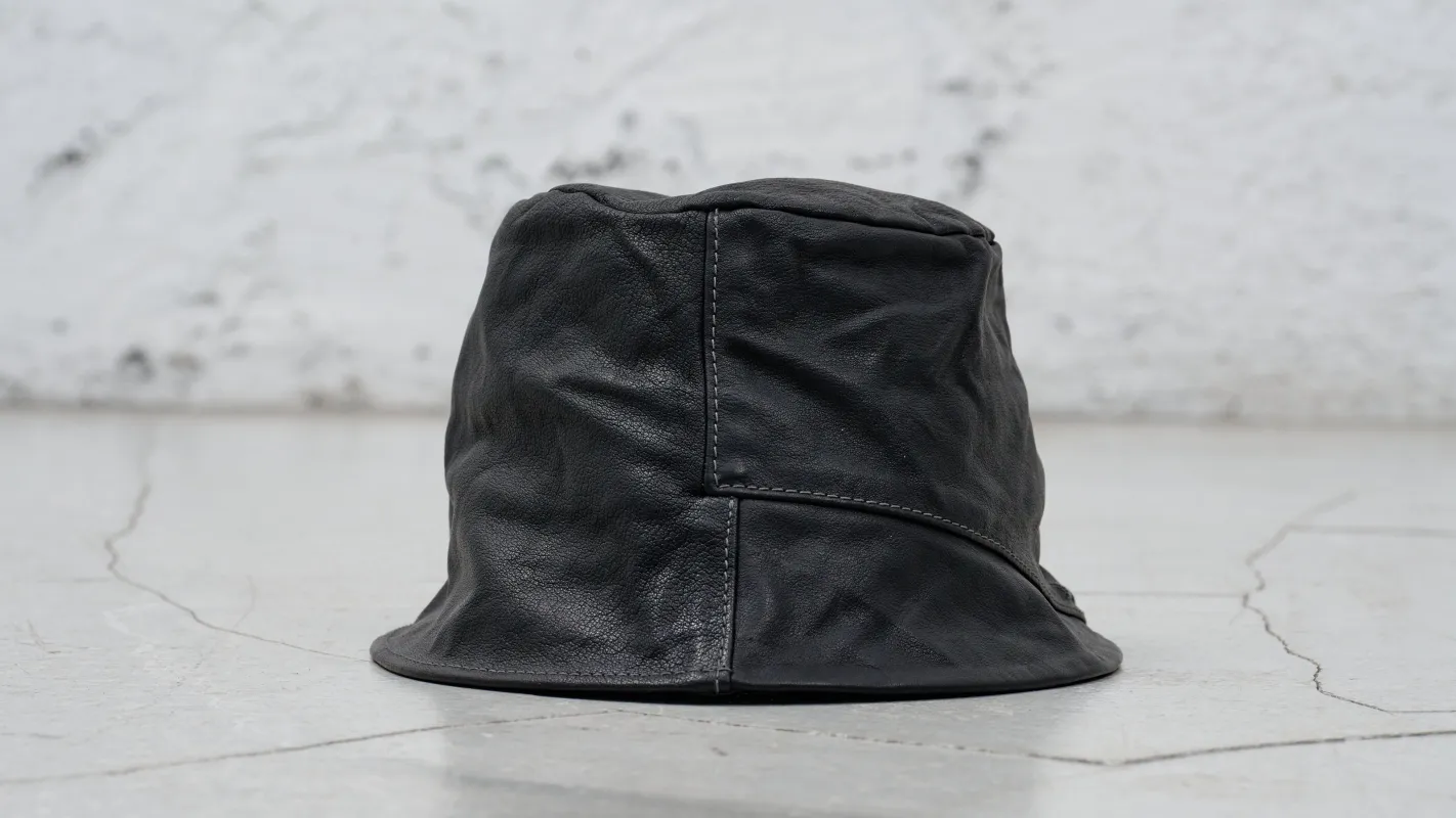 <span>26.2</span><span>"DISPLACEMENT"</span>CLOCHE HAT<br>KANGAROO FULL GRAIN<br>BLACK sold by taichi murakami