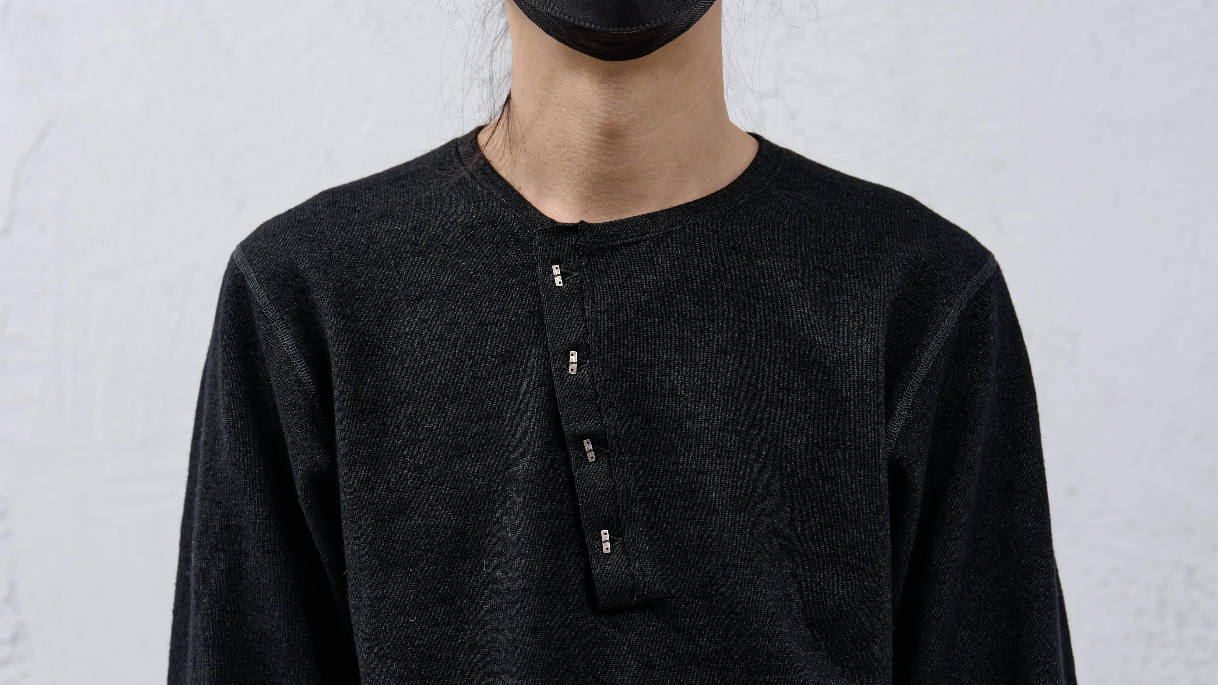 <span>26.2</span><span>"DISPLACEMENT"</span>T-SHIRTS L/S HENLYNECK<br>DNA PAPER X SUPER160 JERSEY<br>KHAKI sold by taichi murakami product image thumbnail 5