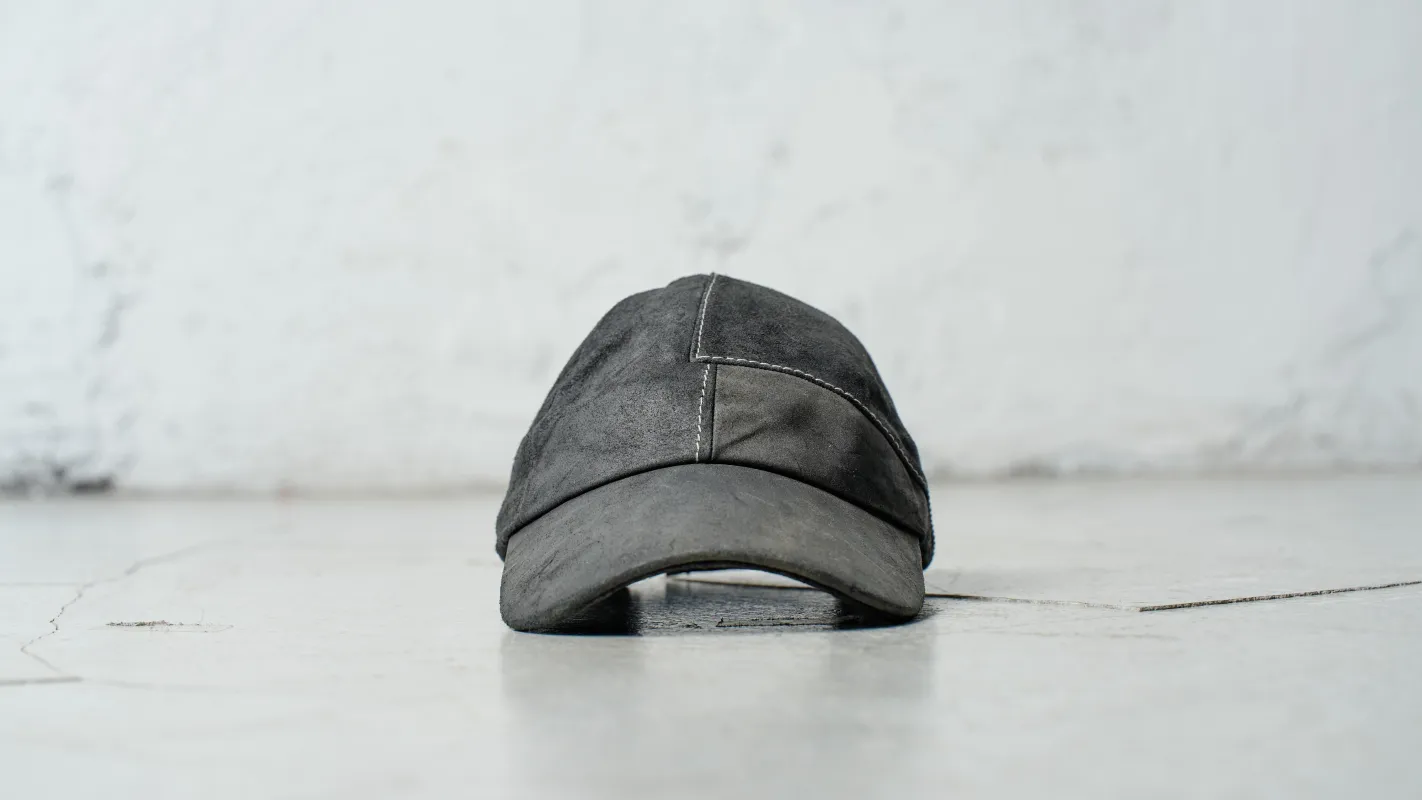 <span>25.2</span><span>"DISPLACEMENT"</span>BASEBALL CAP<br>HORSE FULL GRAIN REVERSE<br>BLACK REVERSE made by taichi murakami