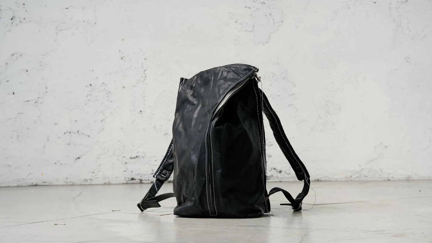 <SPAN>25.1</SPAN><span>"OTHERS" </span>BACKPACK  11.5<BR>HORSE FULL GRAIN / BLACK made by taichi murakami