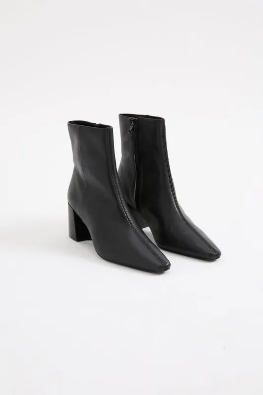 ARLO LEATHER BOOT sold by Nude Lucy